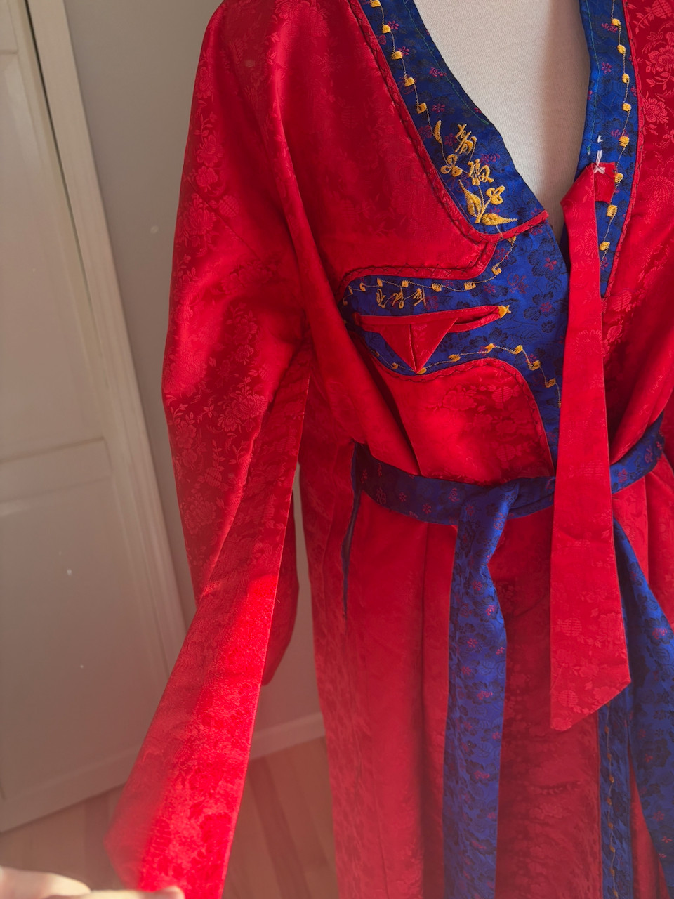 Vintage Korea Red Blue Brocade Embroidered Hanbok Durumagi Overcoat Traditional