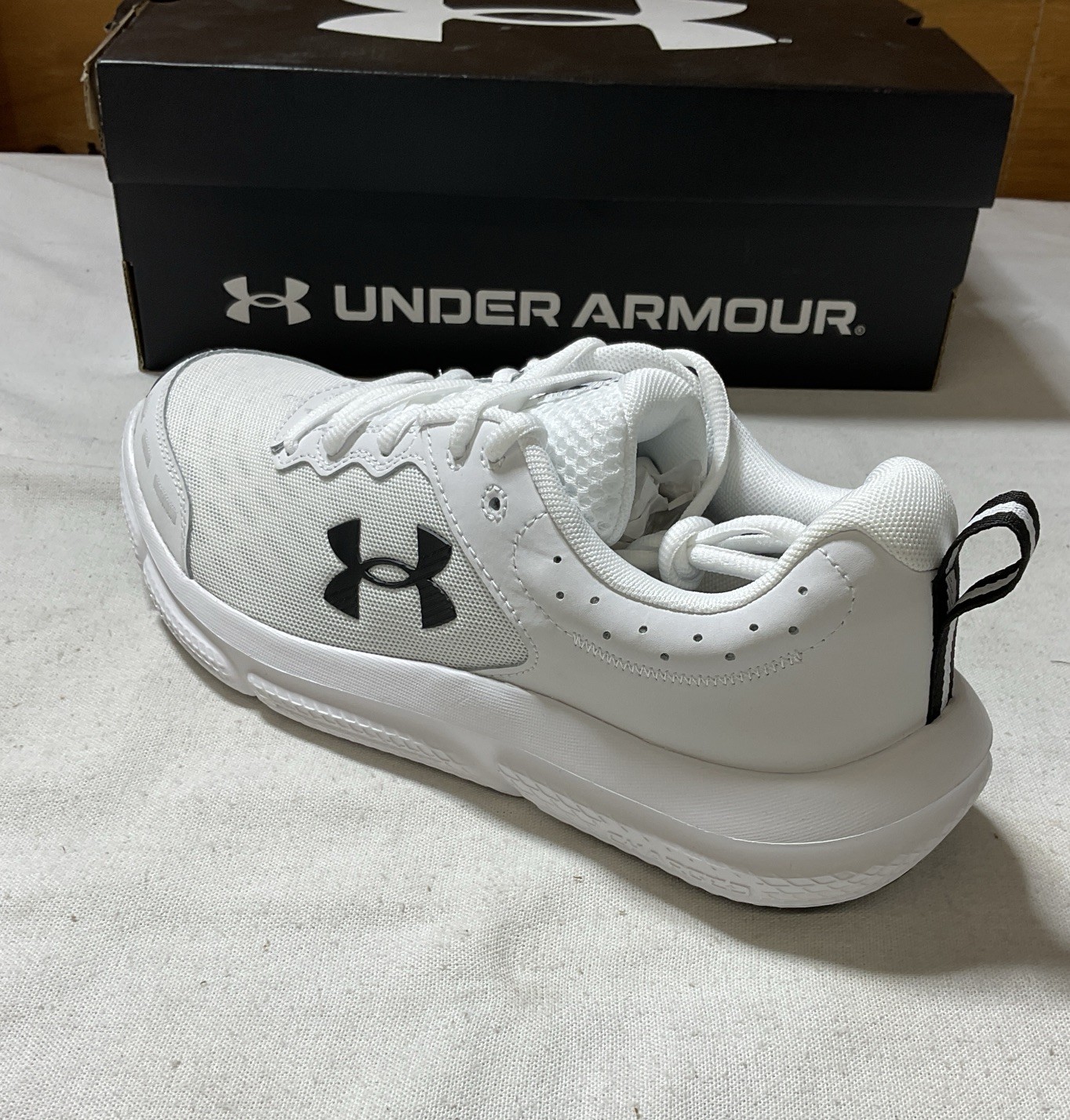 Under Armour Men’s UA Charged Assert 10 3026175-104 Shoes White/Black US 9.5M H5