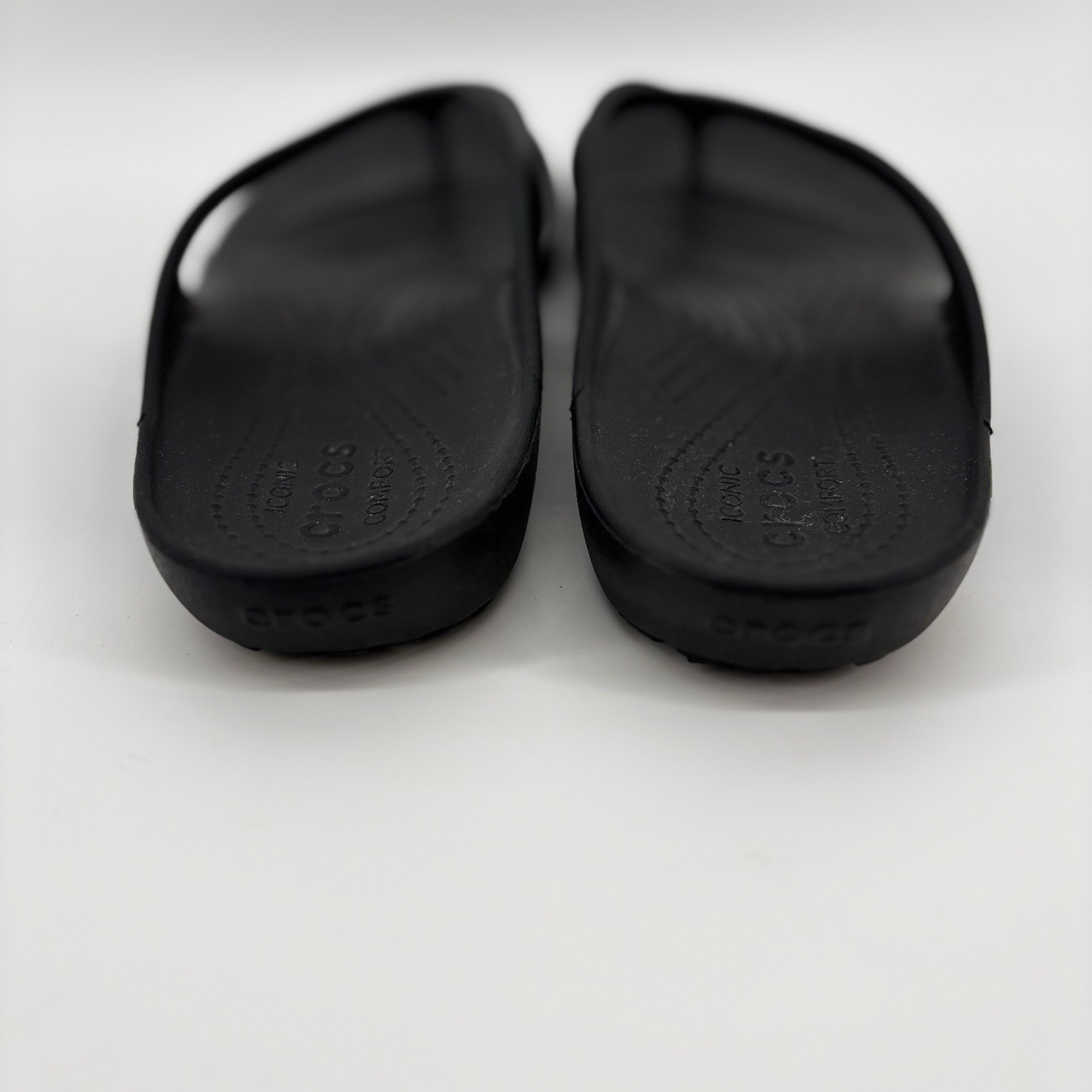 Crocs Women’s Size 10 Black Kadee II Flip Flop Sandals Light Weight