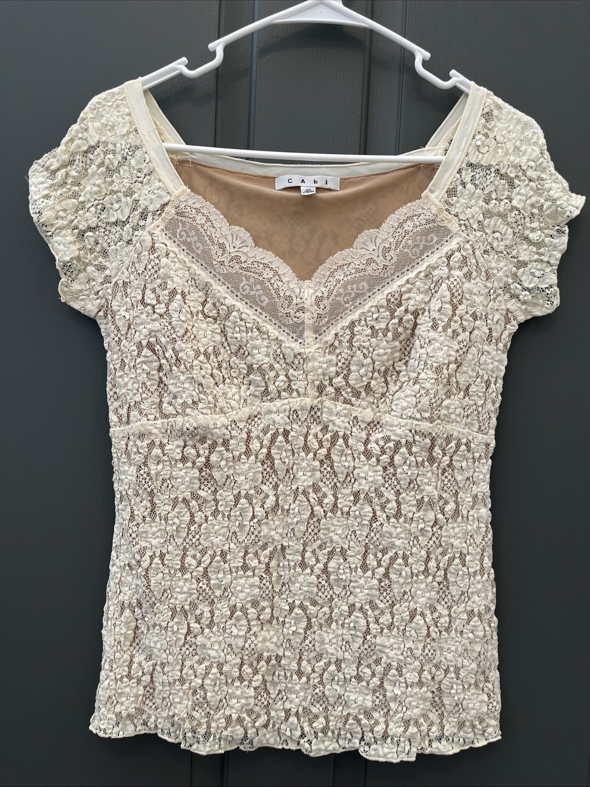Cabi Cream Beige Lace Blouse Medium Floral Overlay Sheer Romantic Cap Sleeve Top