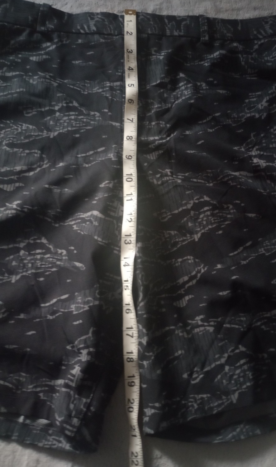 Nike Dri-Fit Shorts Men’s 38×10 Black/Gray Camo Golf Athletic Polyester Stretch