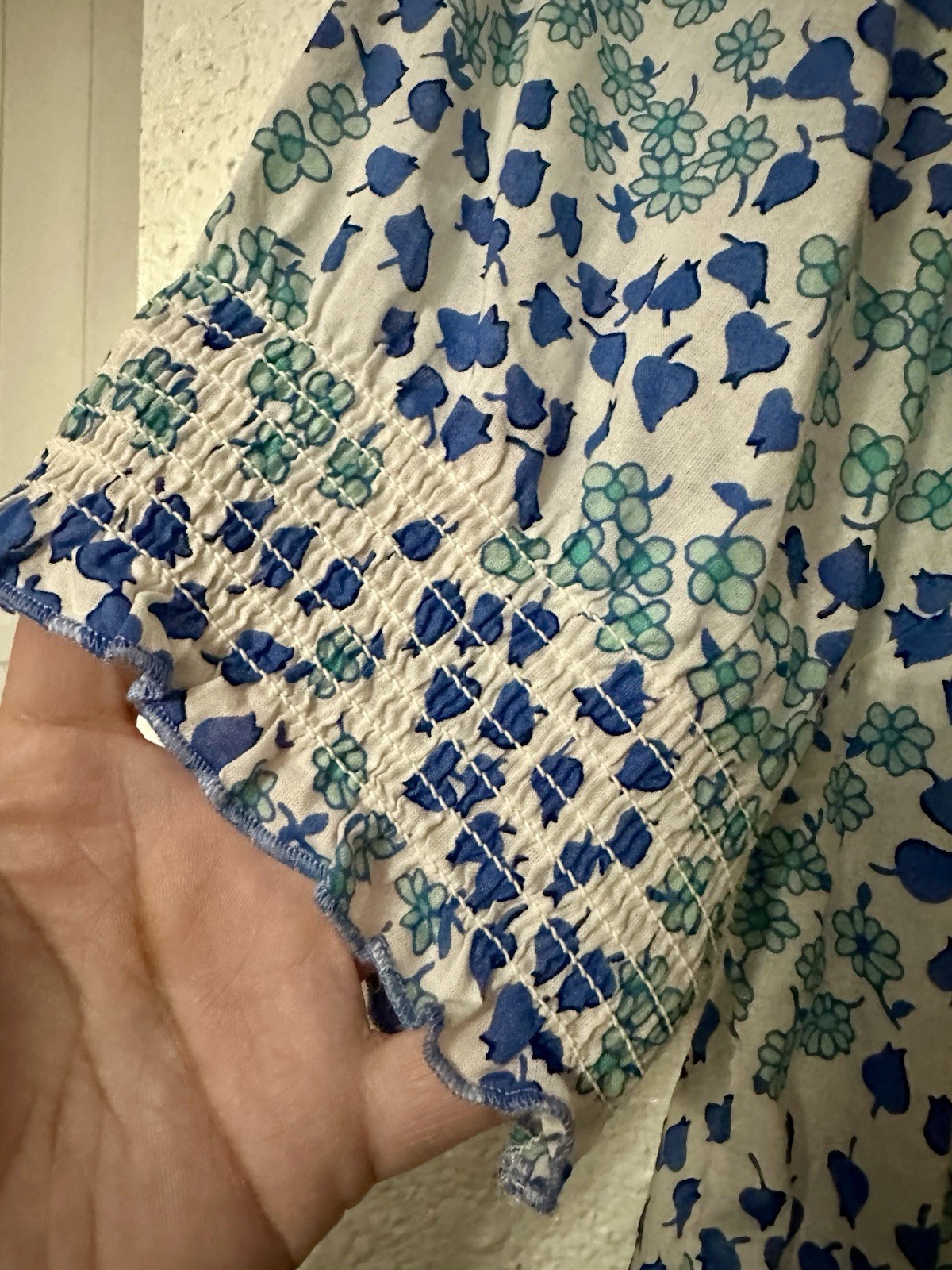 Talbots V-Neck Short Sleeve Woven Cotton Floral Ruffle Button Blouse SP Petite