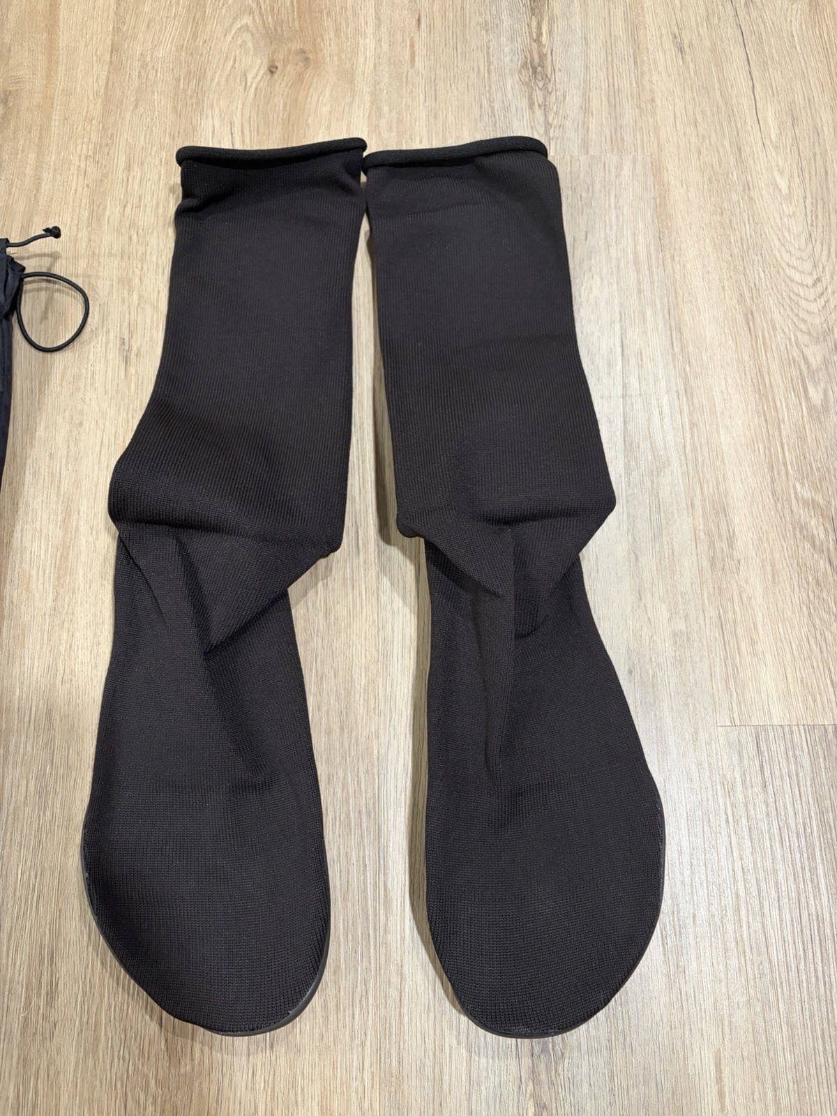 Yeezy YZY Pods; Black; New; Size 3