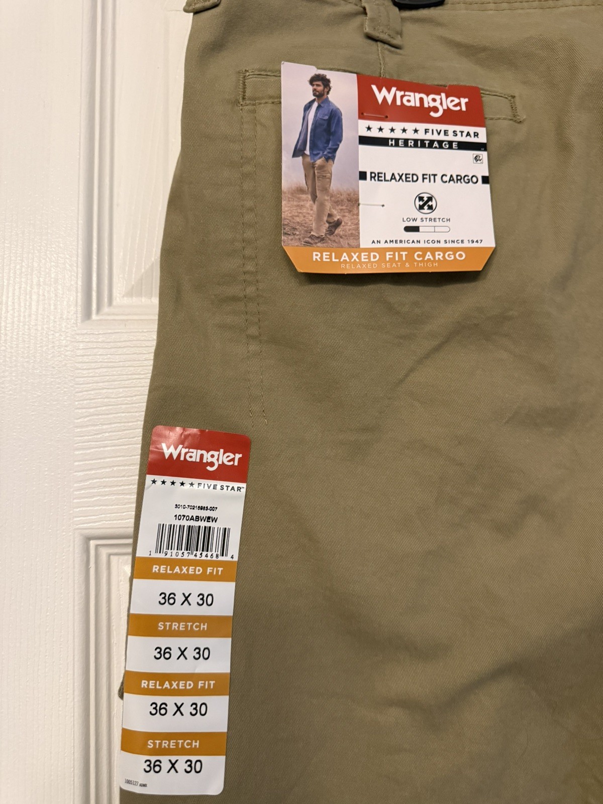 NEW Wrangler Cargo Pants Mens 36×30 Khaki Relaxed Fit Five Star Heritage Stretch