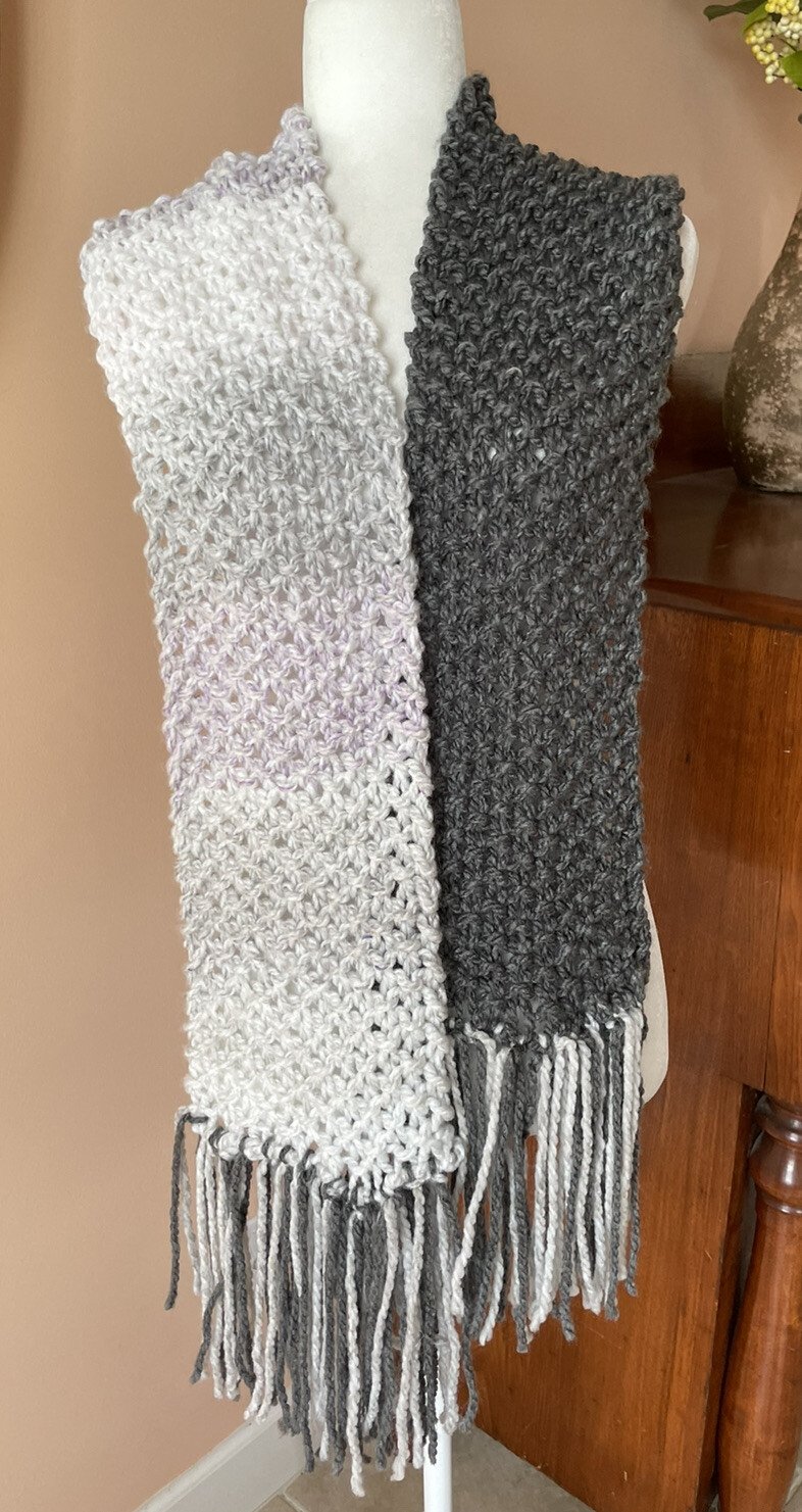 One of a Kind Acrylic Wool Blend Hand Knit Fringed Winlar Scarf NEW
