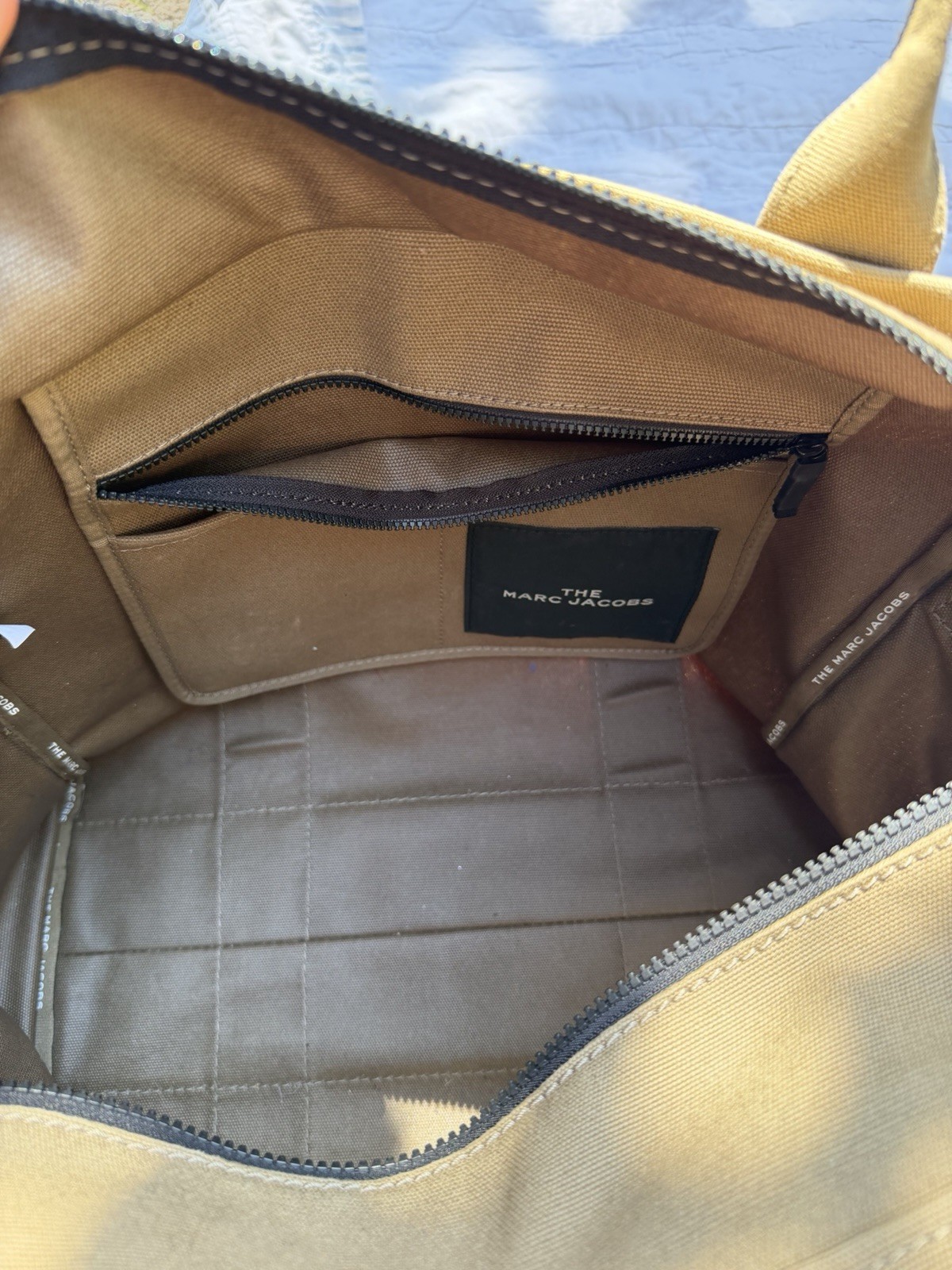 Marc Jacobs The Tote Bag Large Beige Zip Tote w/ Detachable Strap, Pockets