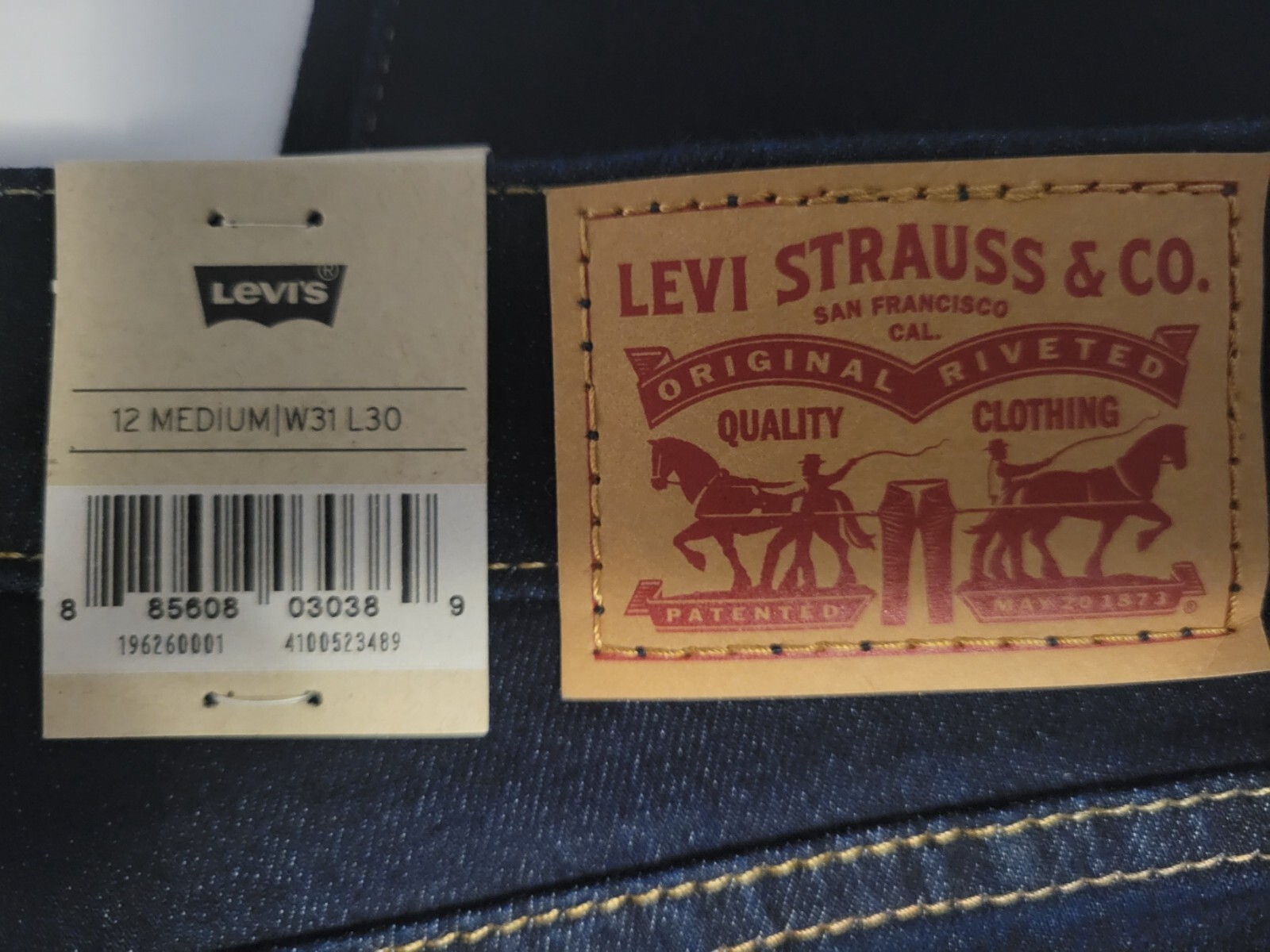 NWT Levi’s Women’s 311 Shaping Skinny Darkest Sky 31 x 30 (31)