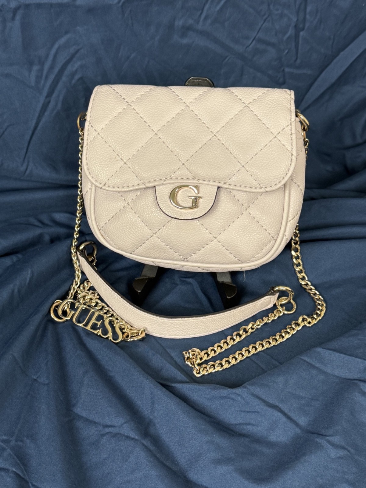 Guess sholder bag white with gold chain