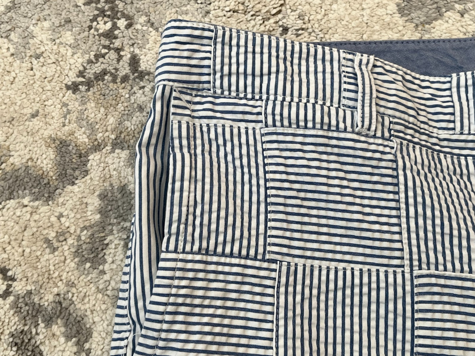 LL Bean Favorite Fit Blue White Striped Seersucker Short Women’s Size 18 Reg