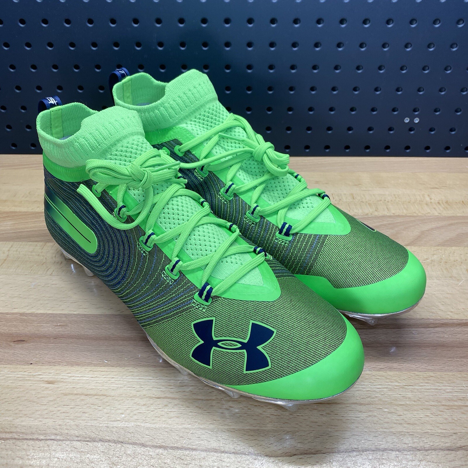 Under Armour Spotlight MC Grinch Green Chrome Football Cleats Men’s Size 14