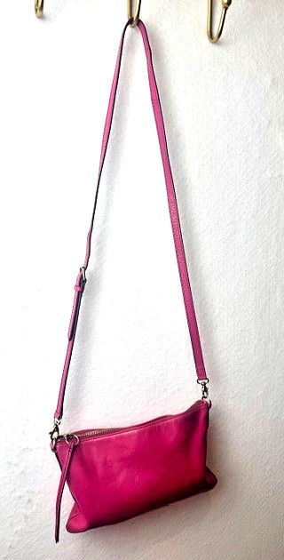Fossil Sydney Crossbody Bag Adjustable Purse Clutch Fuchsia Hot Pink Leather