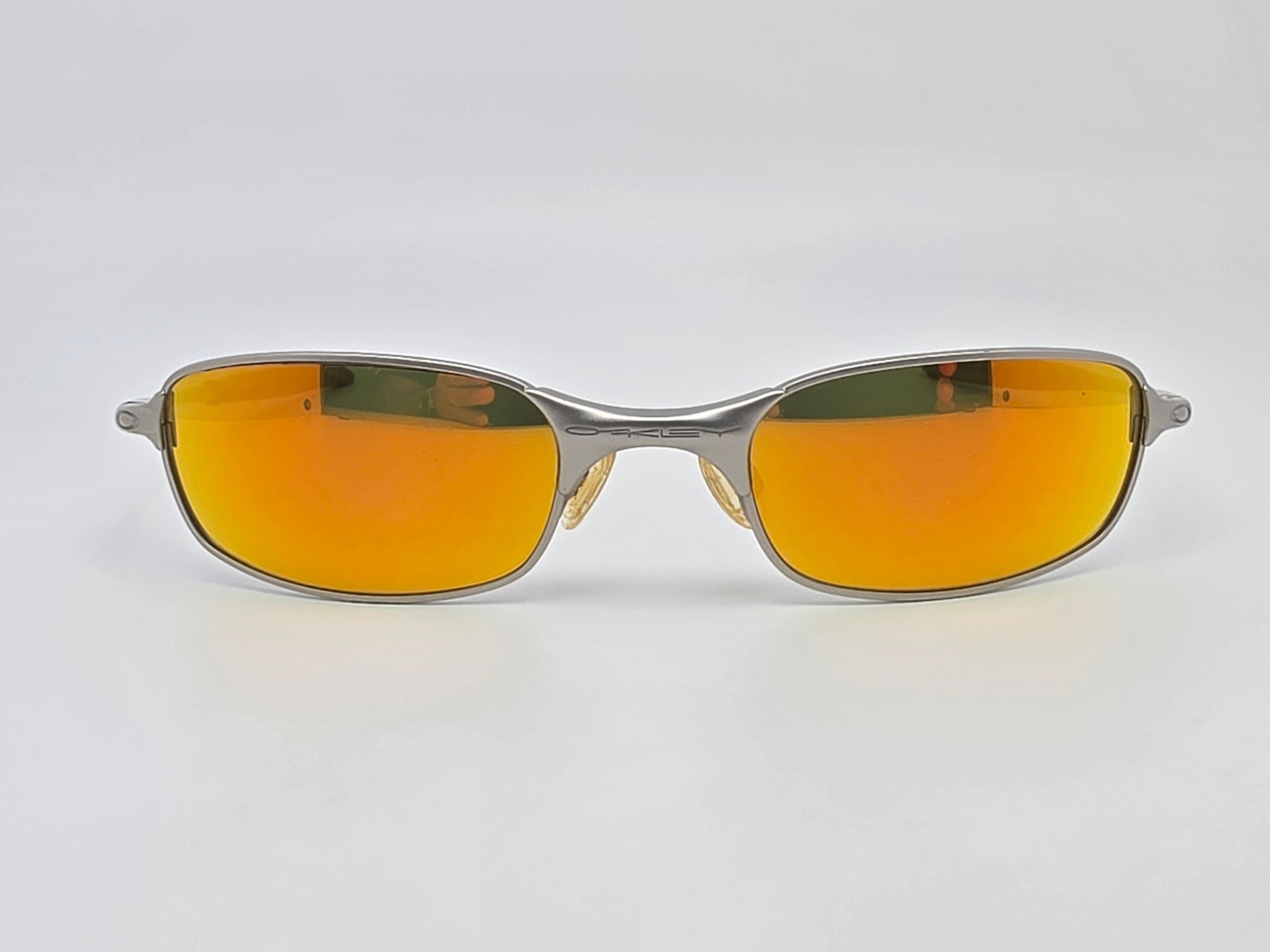 Oakley 05-687 Square Wire 2.0 Spring Hinge Silver Fire Iridium Lens Sunglasses