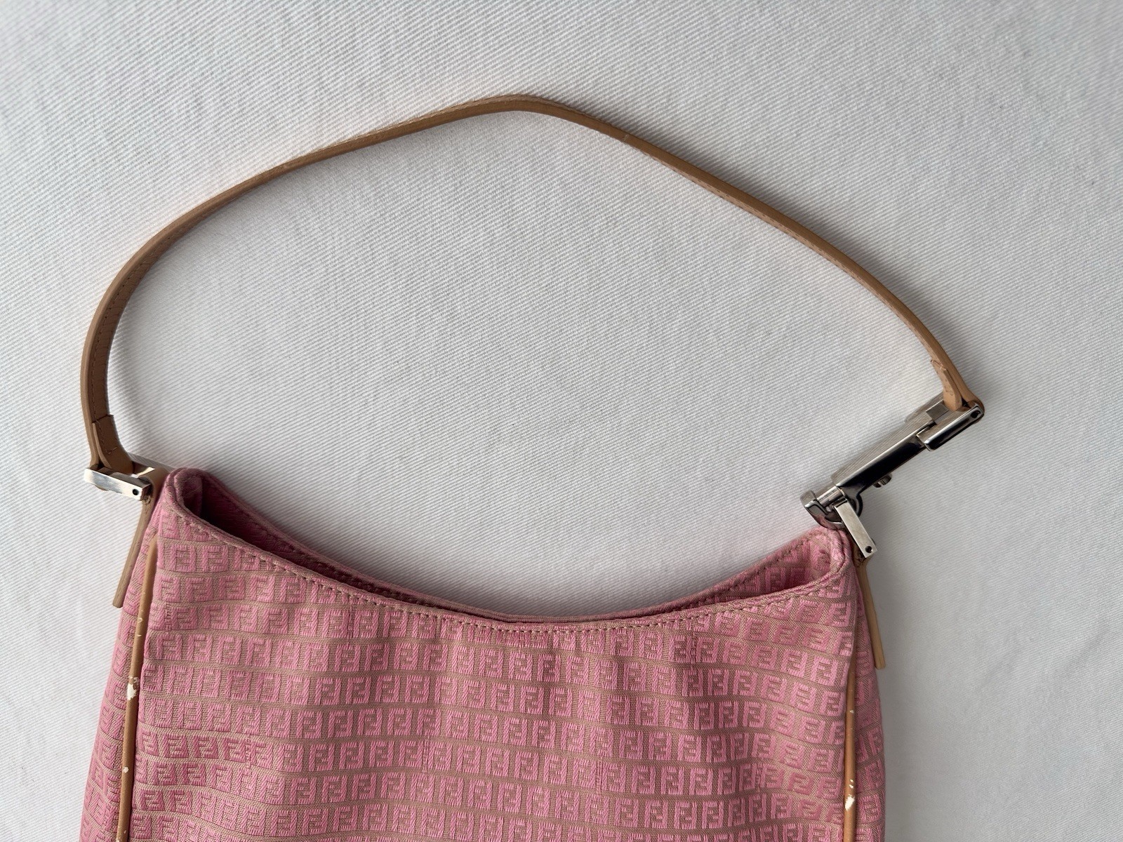 ✨Authentic FENDI FF Zucchino Canvas Shoulder Bag Pink