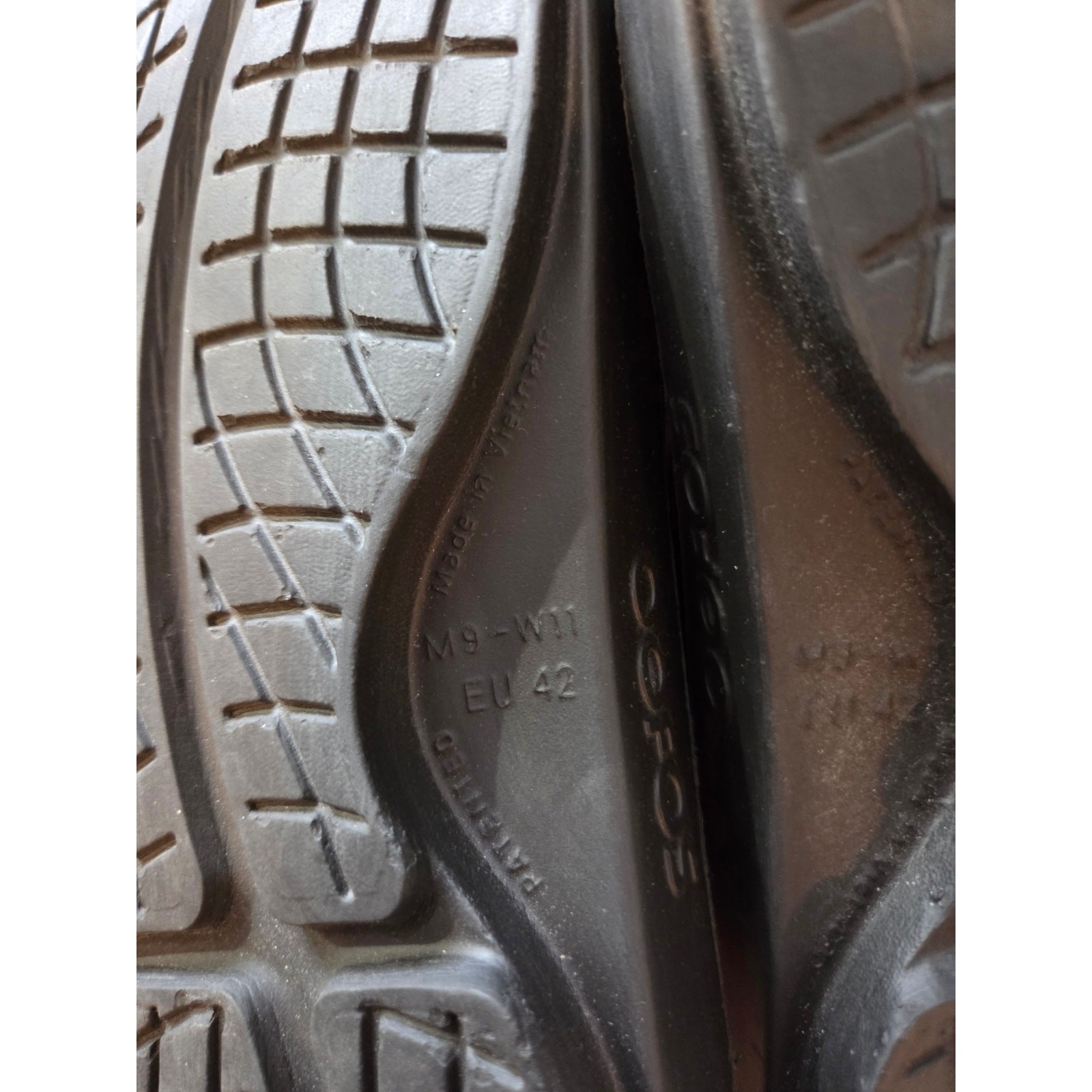 Oofos ooahh sport flex slides black sandals comfort recovery unisex W 11 M 9