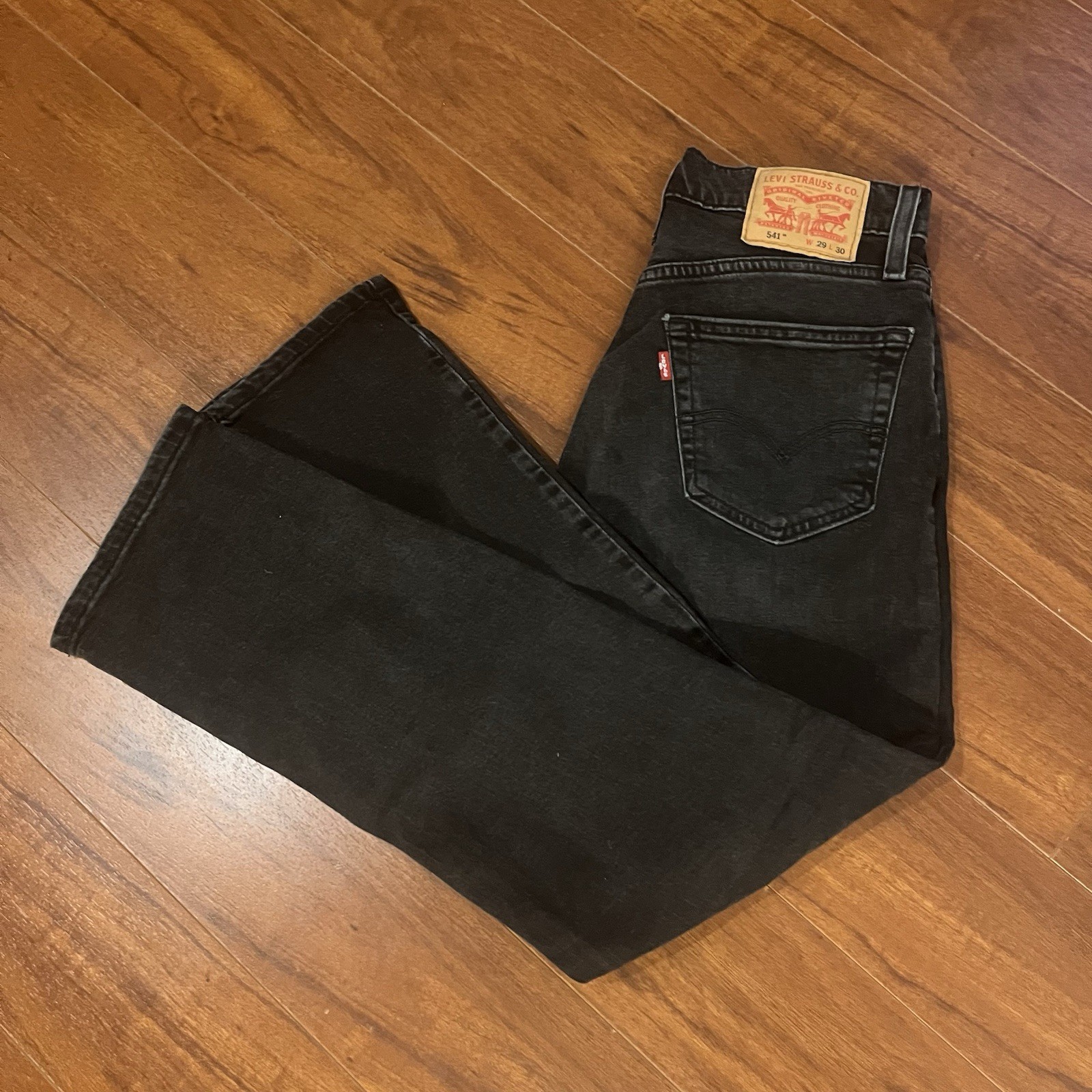 Levi’s 541 Men’s Denim Jeans 29×30 Black Athletic Taper Fit Denim Stretch