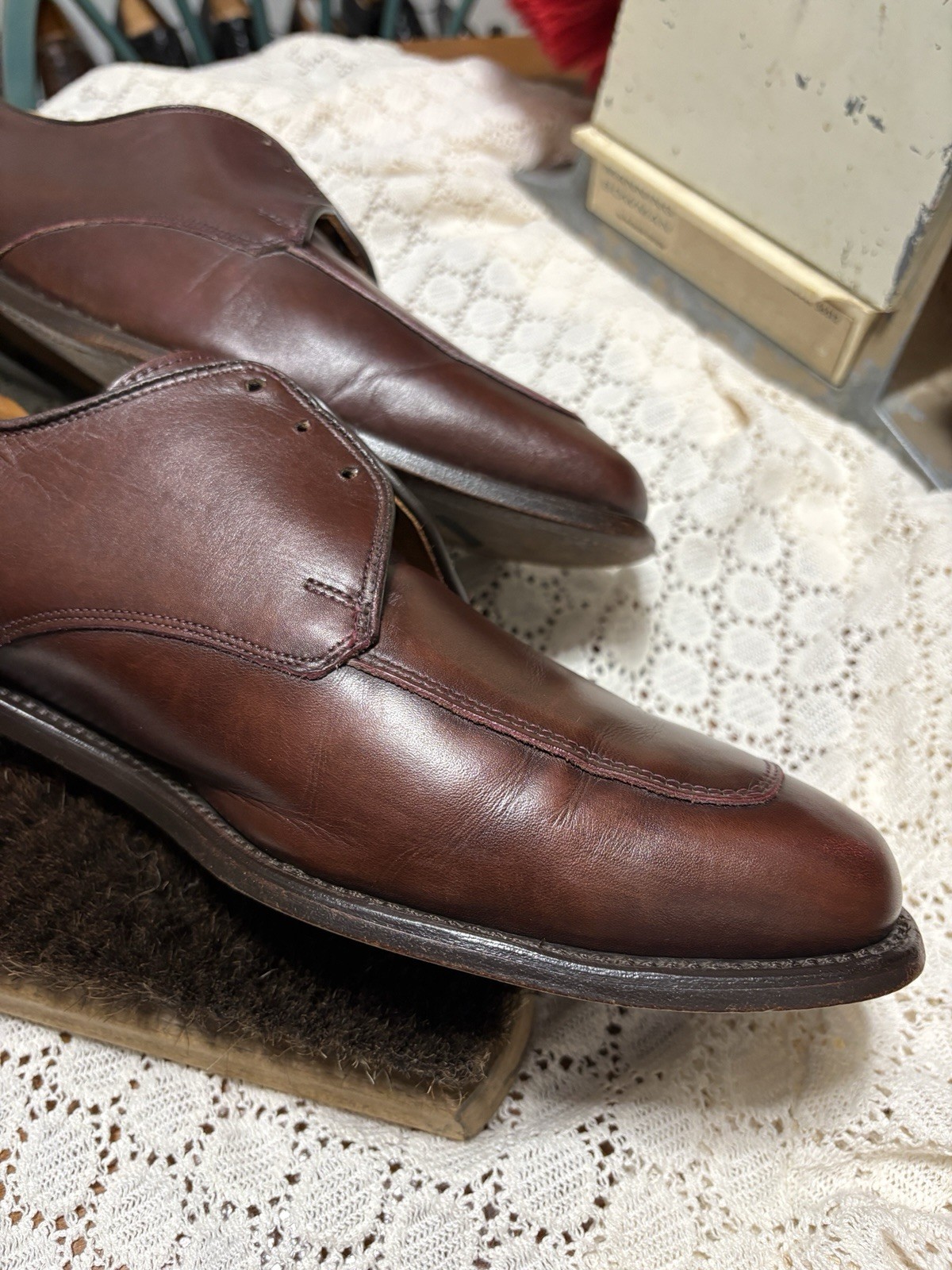 Allen Edmonds Burton 10d Brown Leather Oxfords Apron Toe 1132 USA