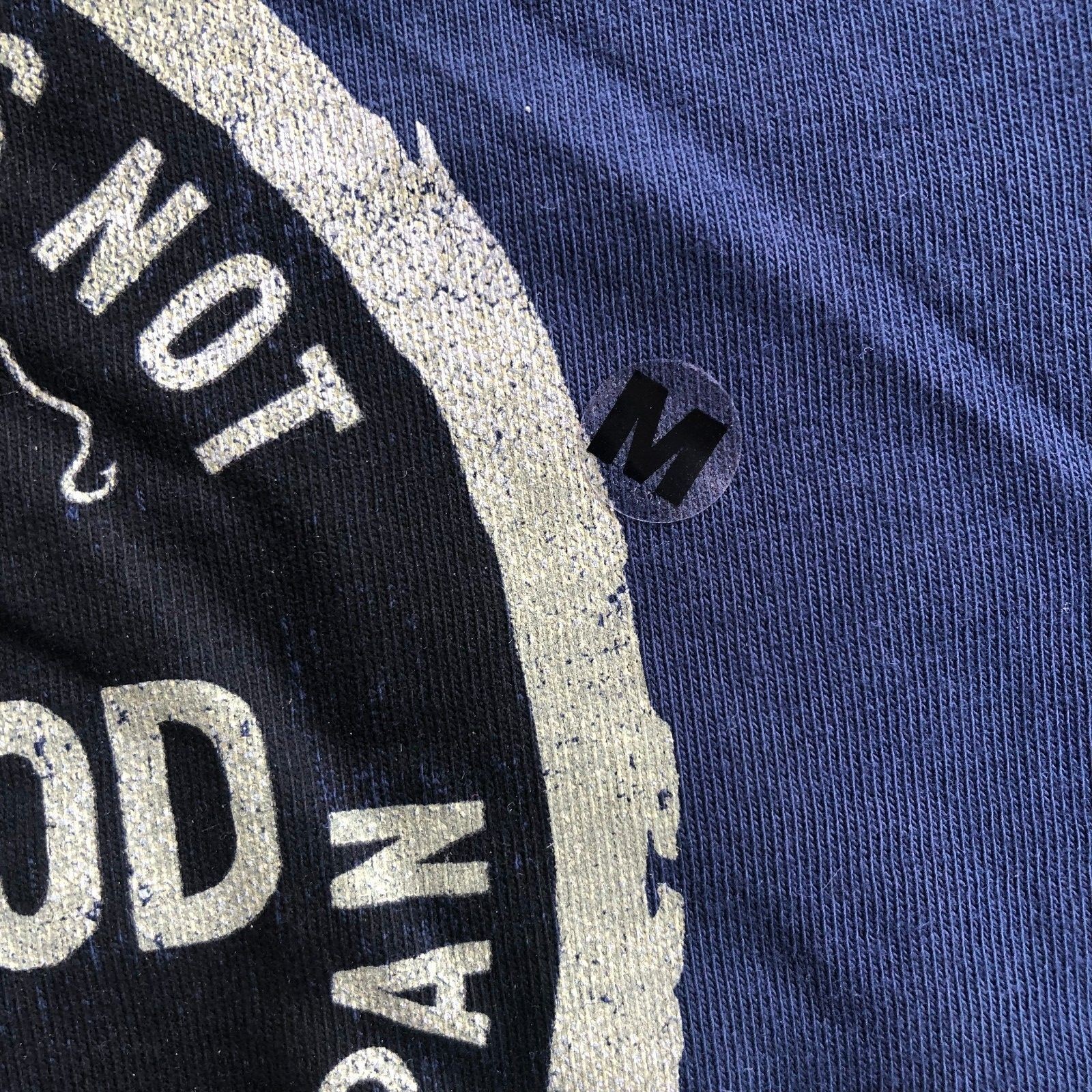 Life is Good Crusher Tee Classic Fit Medium Navy Blue Fishing Graphic T-Shirt