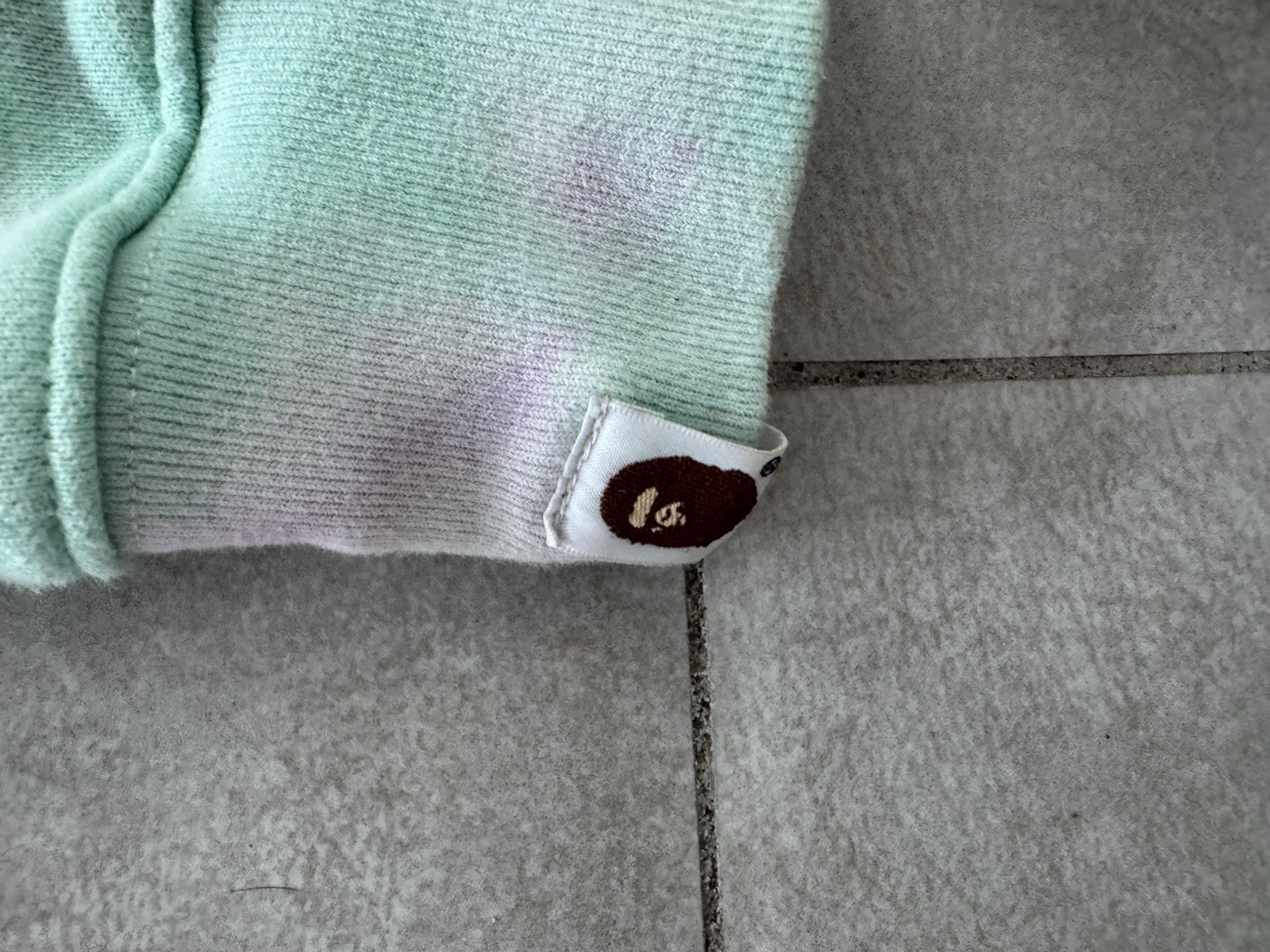 A Bathing Ape Hoddie XS