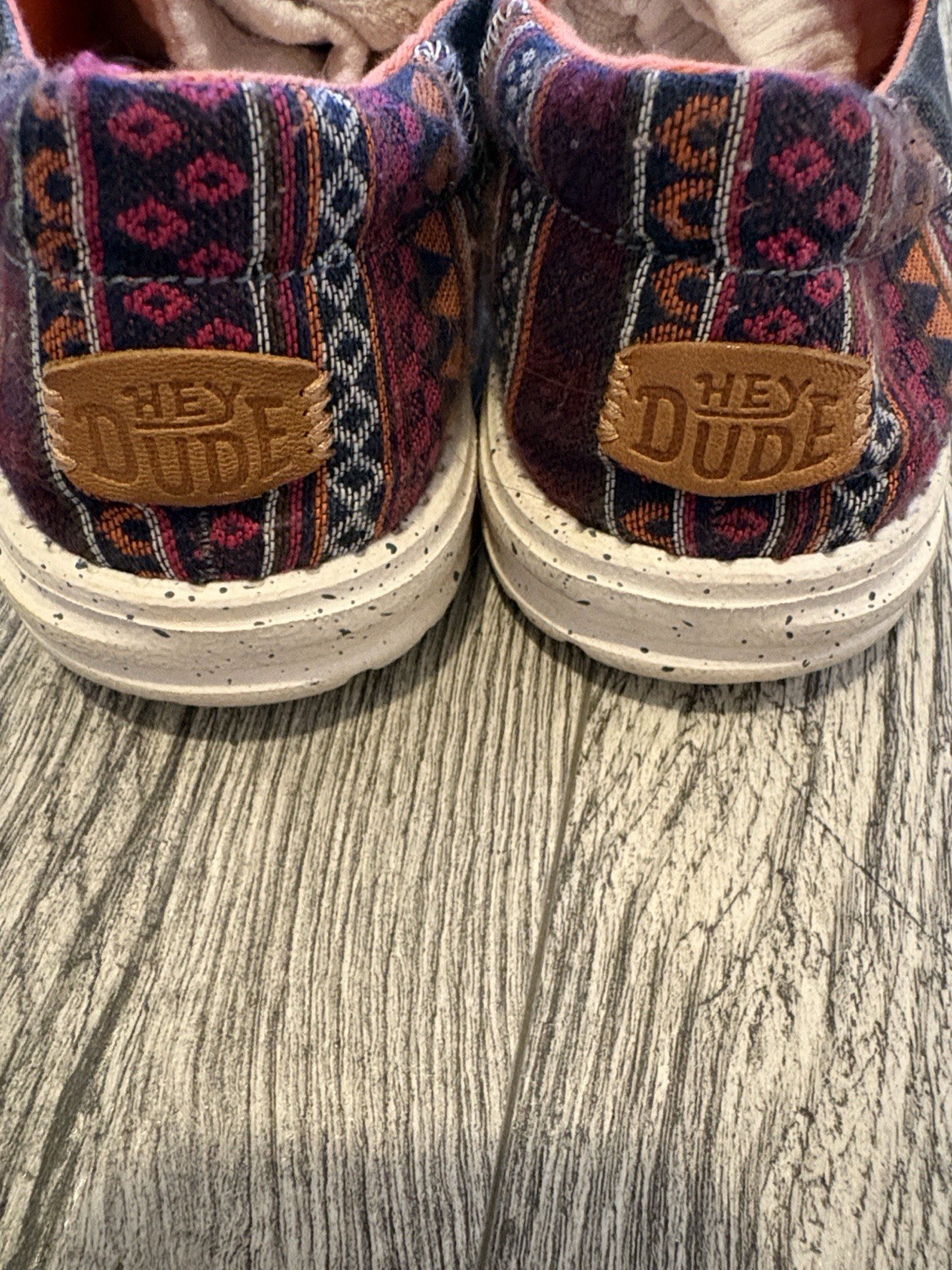 Women’s Hey Dudes Size 9