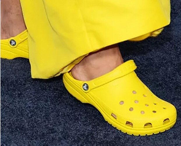 Crocs Classic Clogs Comfort Slip On Yellow Casual Shoes W 9 M 7 Water Shoes