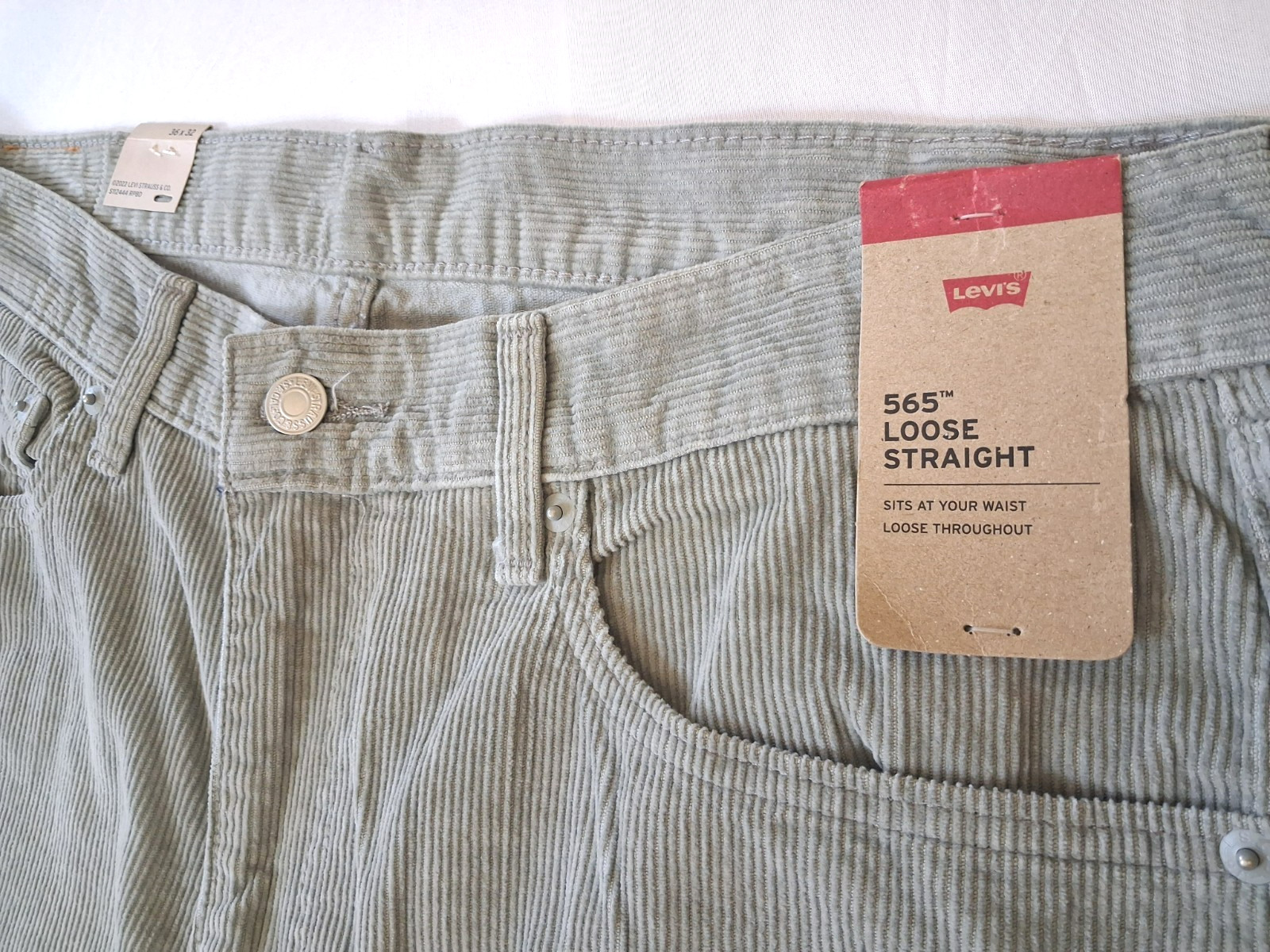 Levi’s Men’s 565 Corduroy Pants 30×30 Gray Loose Straight Fit 5-Pocket NWT