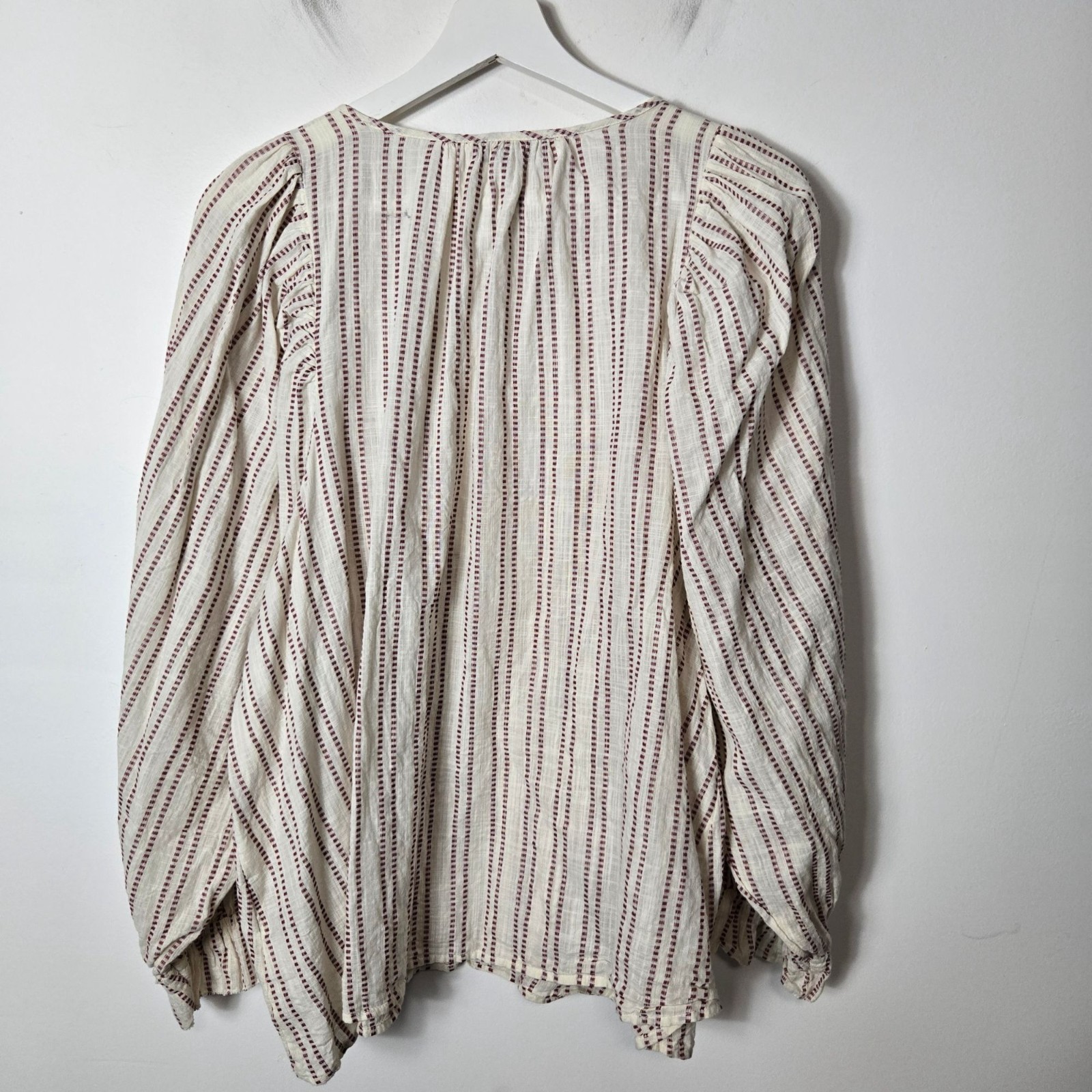 Elizabeth And James Size L Stripe Pintuck Peasant Blouse Red Cream Long Sleeves