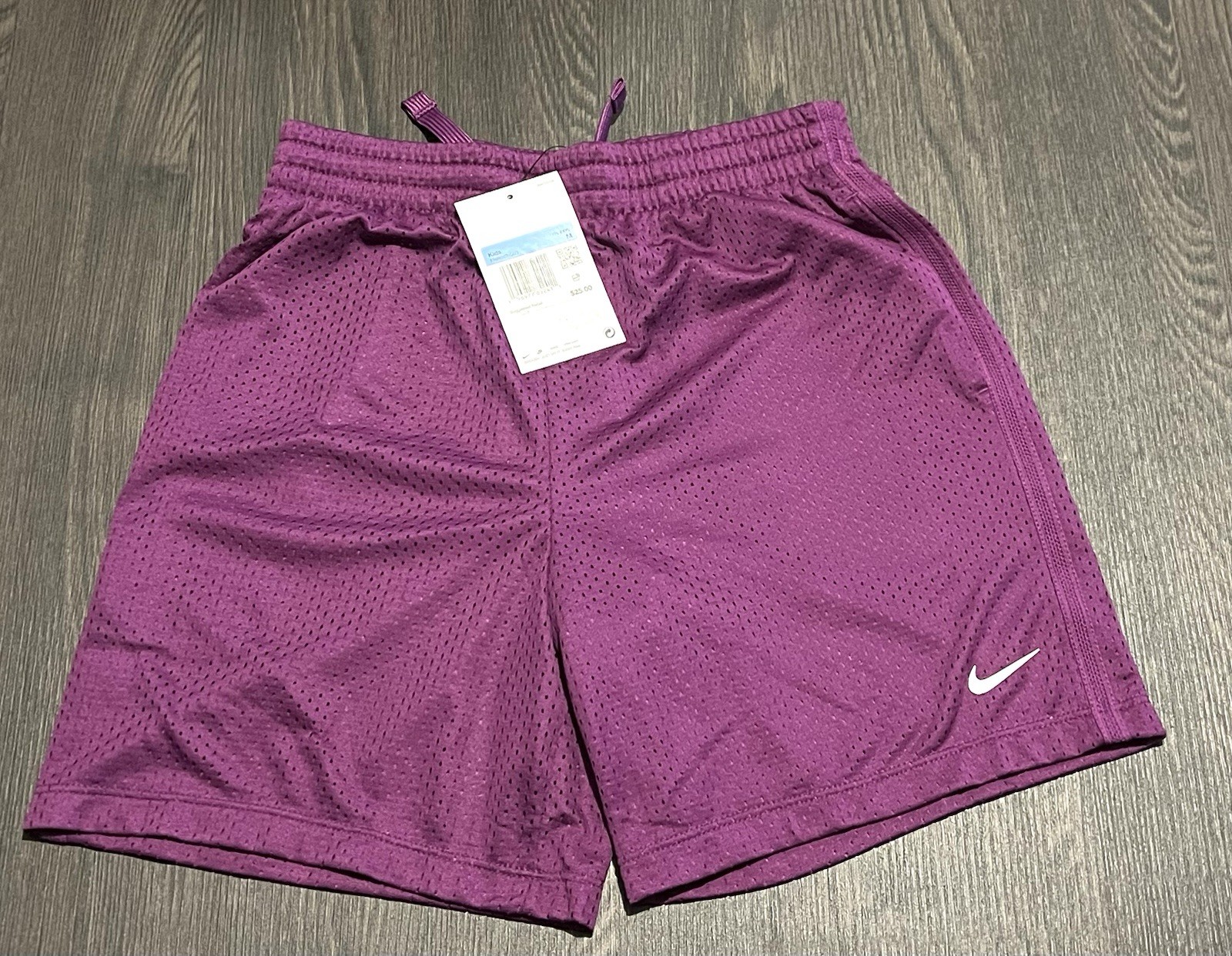 Boy’s Nike Youth Dri-Fit Standard Fit FN8692 MESH Shorts NEW Medium RV 25.00
