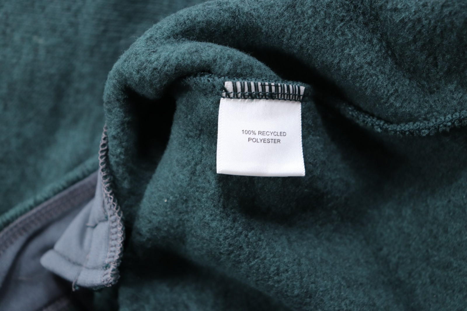 Peter Millar Men’s Sweater Vest 100% Recycled Polyester Green Size Large Zip-up