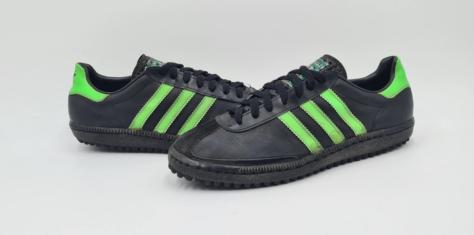 *Good Condition* Vintage 1970s Adidas Special Turf UK 7 / EUR 40 2/3