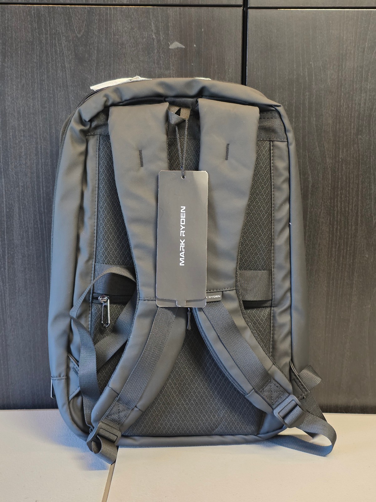 Mark Ryden 17.3″ Men’s Hardshell Laptop Backpack Black New