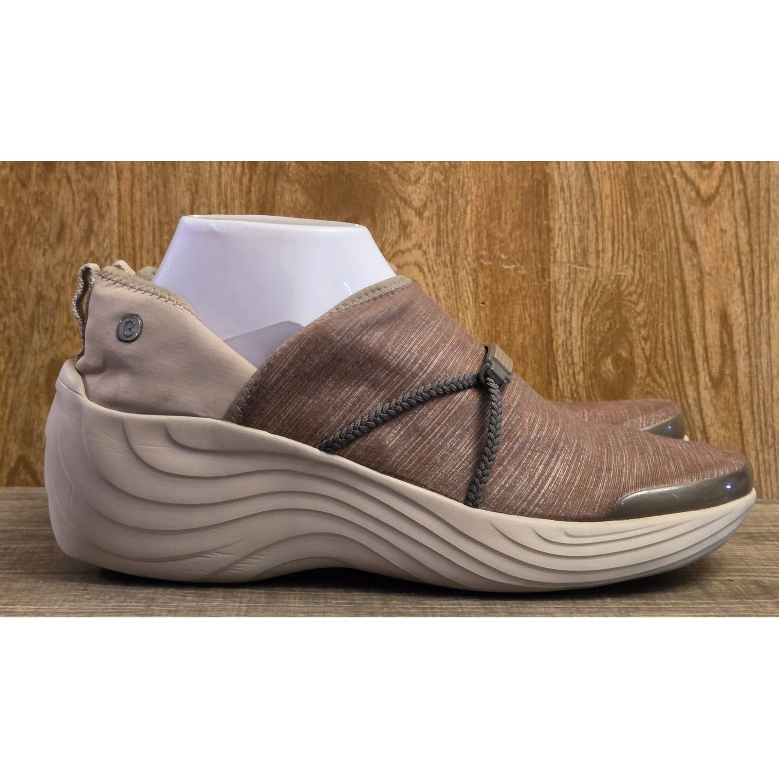Bzees Zing Slip On Platform Loafer Shoes Womens Size 9 Wide Gray
