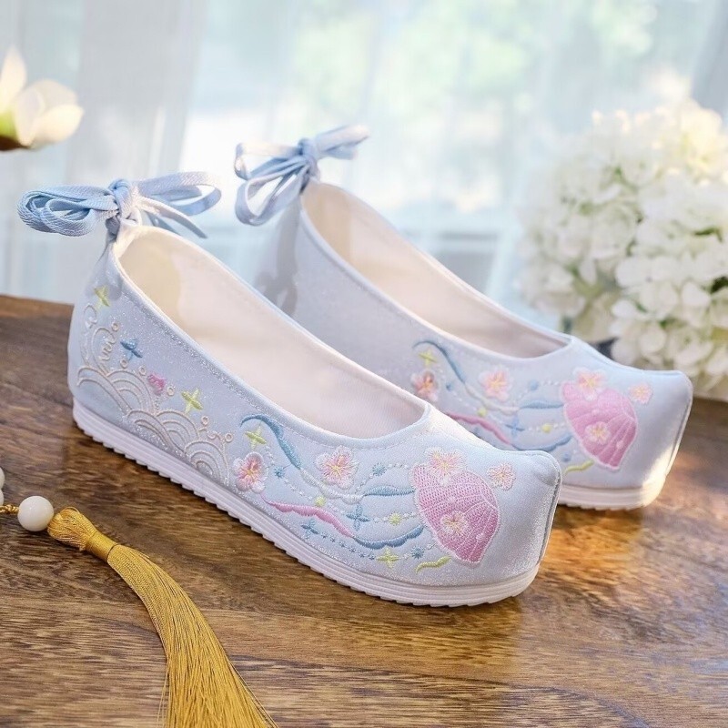 Women Ancient Chinese Traditional Hanfu Embroidery Flat Shoes Daily