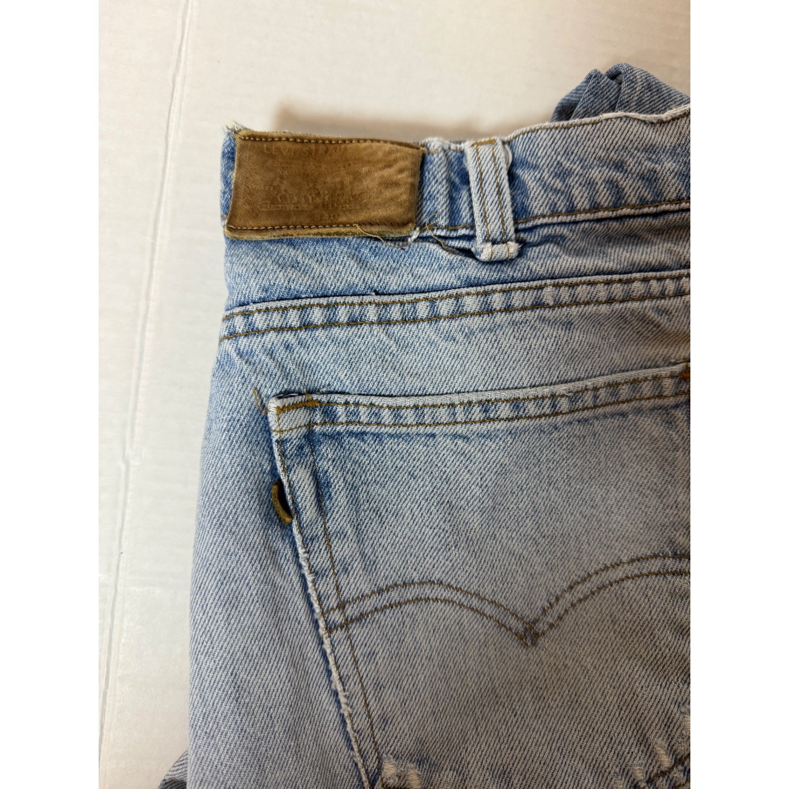 Vintage Levis 540 Two Horse Distressed Light Wash Straight Leg Jeans Mens 34×30