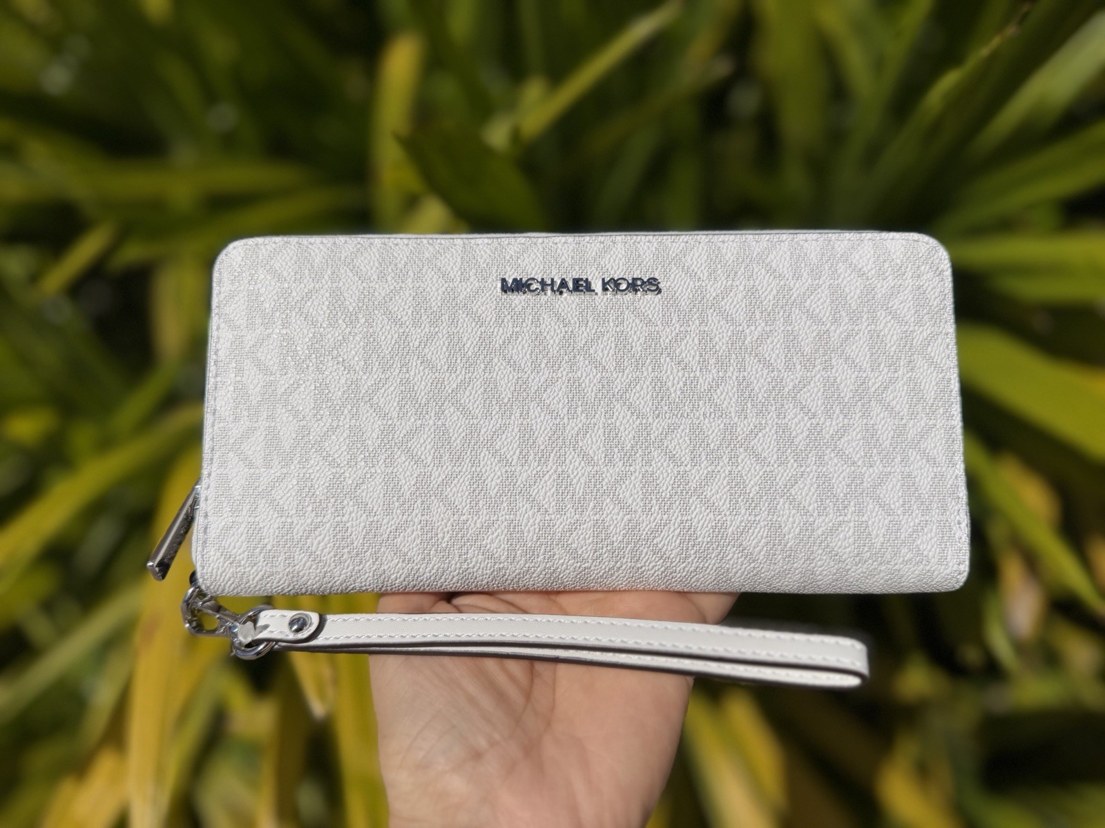 Michael Kors Jet Set Travel Large Continental Wallet MK Optic White