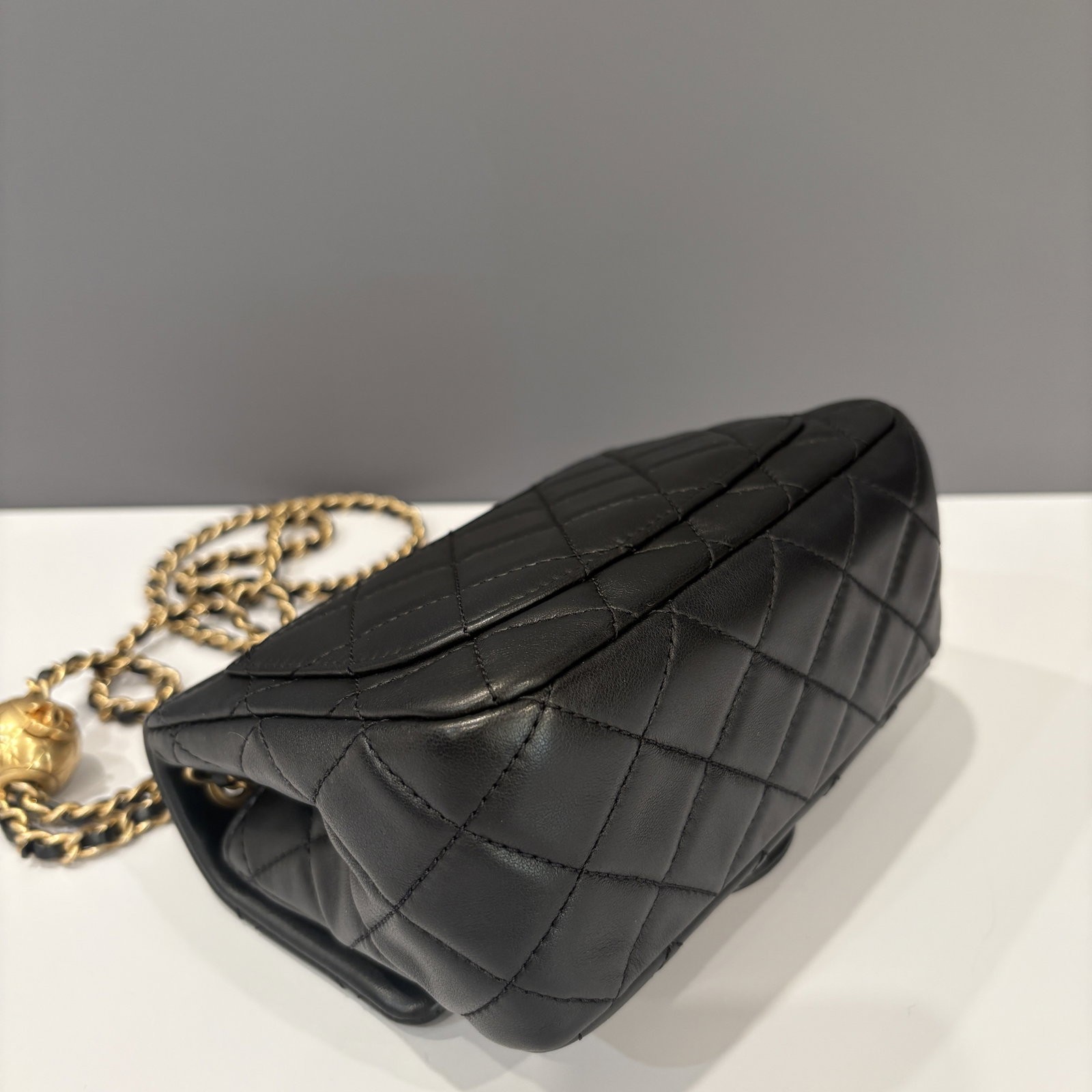 Chanel Mini Pearl Crush Flap Black Lambskin (ag1213n0)
