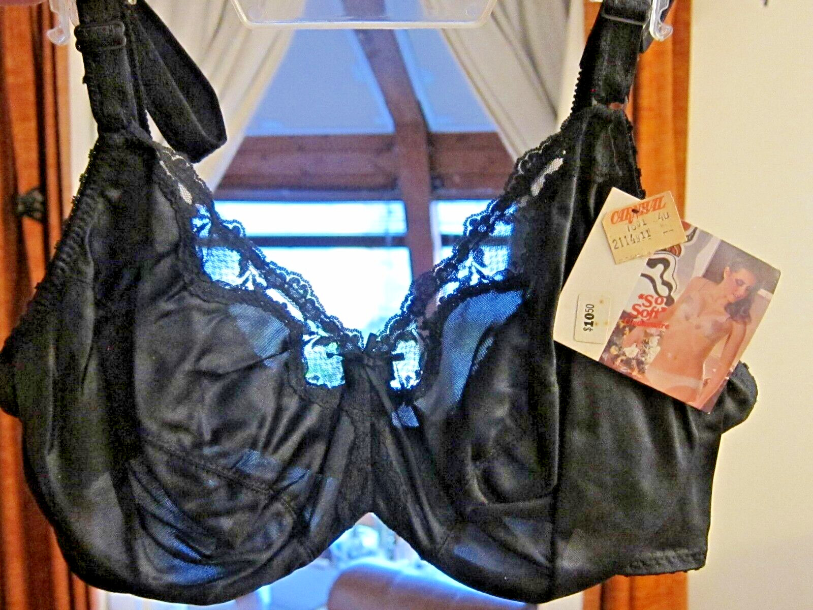 VTG Deadstock Carnival So Soft Black Underwire Unlined Bra 34D Lace/ Bow Accent