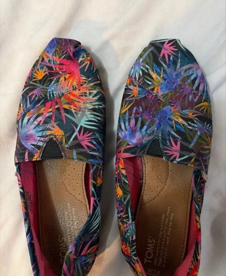 TOMS Women’s Slip-On Flats Canvas Floral Hawaiian Multicolor US 7.5 EU 38