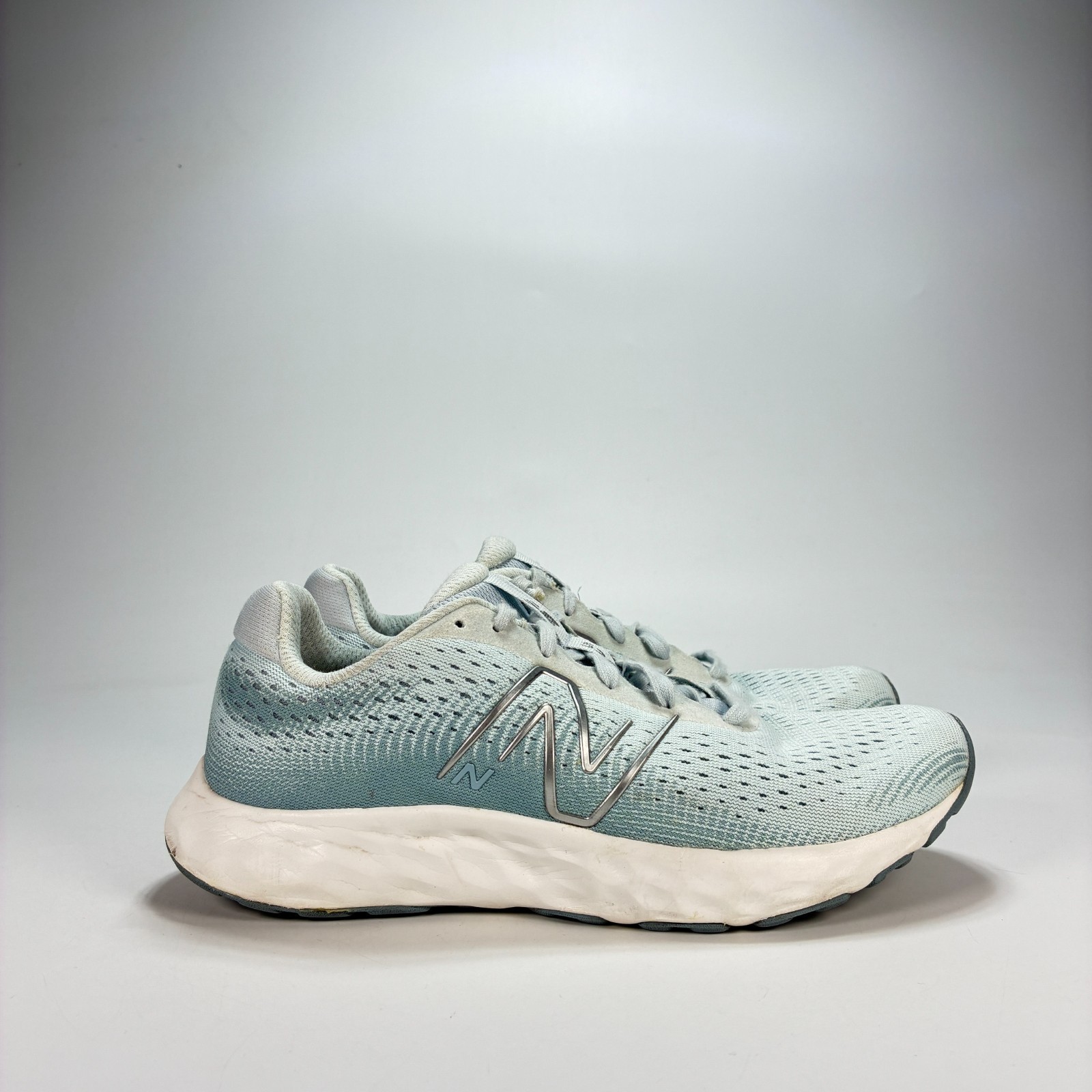 New Balance 520 V8 Ice Blue White Athletic Running Shoes W520LN8 Womens Size 8.5