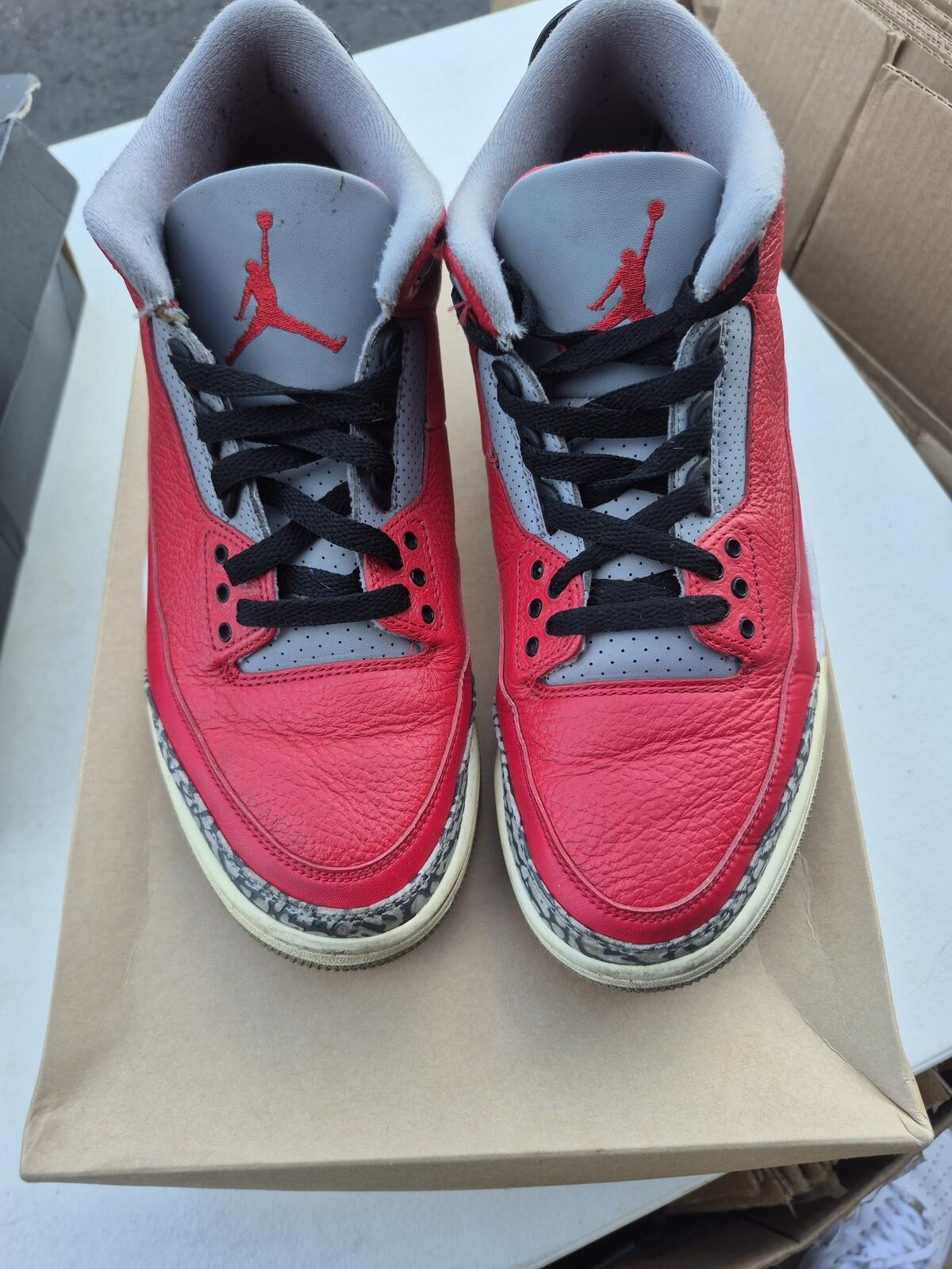 Air Jordan 3 Retro Men’s Size 9.5 Fire Red Pre-owned