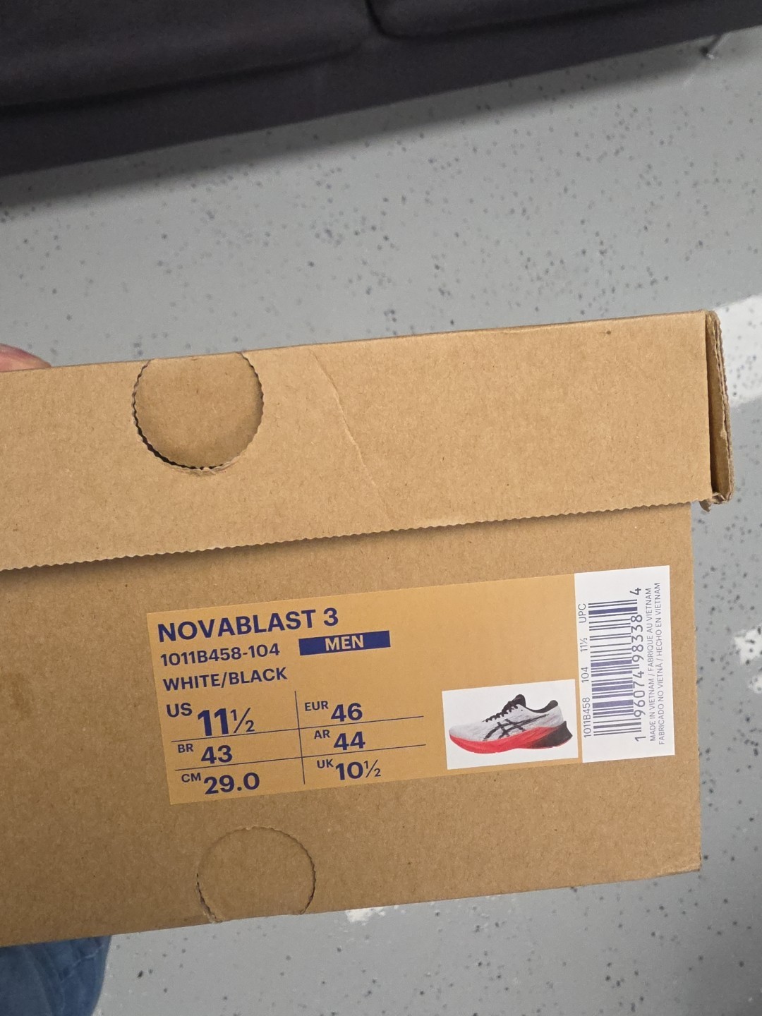 ASICS Novablast 3 1011B458-104