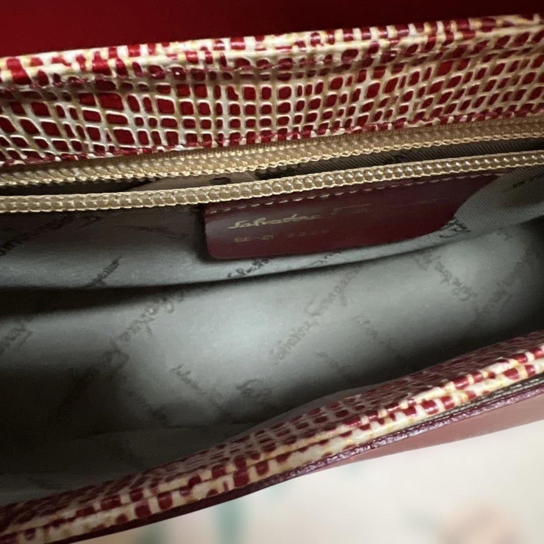 Salvatore Ferragamo Gancini Shoulder Bag Beige Red Leather 9.3in x 5.5in x 2.8in