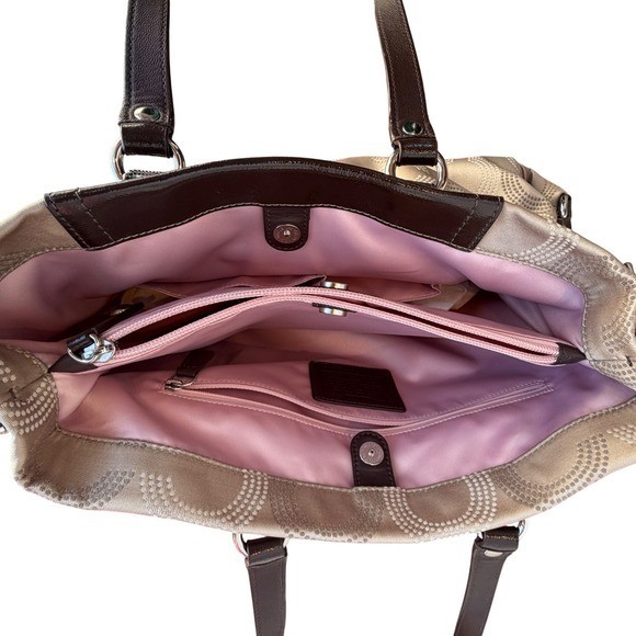 NWT Coach Madison Maggie Shoulder Bag Womens Medium Brown Optic Signature