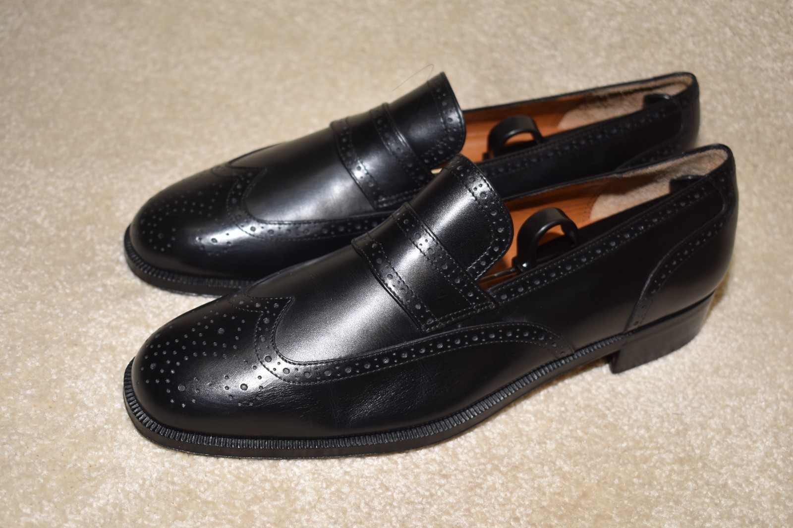 GORGEOUS SALVATORE FERRAGAMO LOAFERS 8.5 D $995
