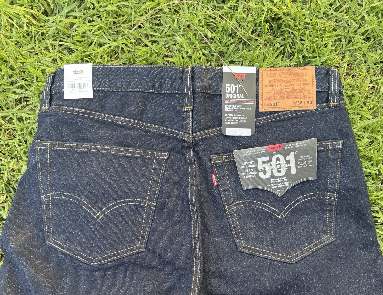 Levi’s Premium 501 Original STRAIGHT LEG Jeans Men 36×30- Blue 00501-0101 NWT