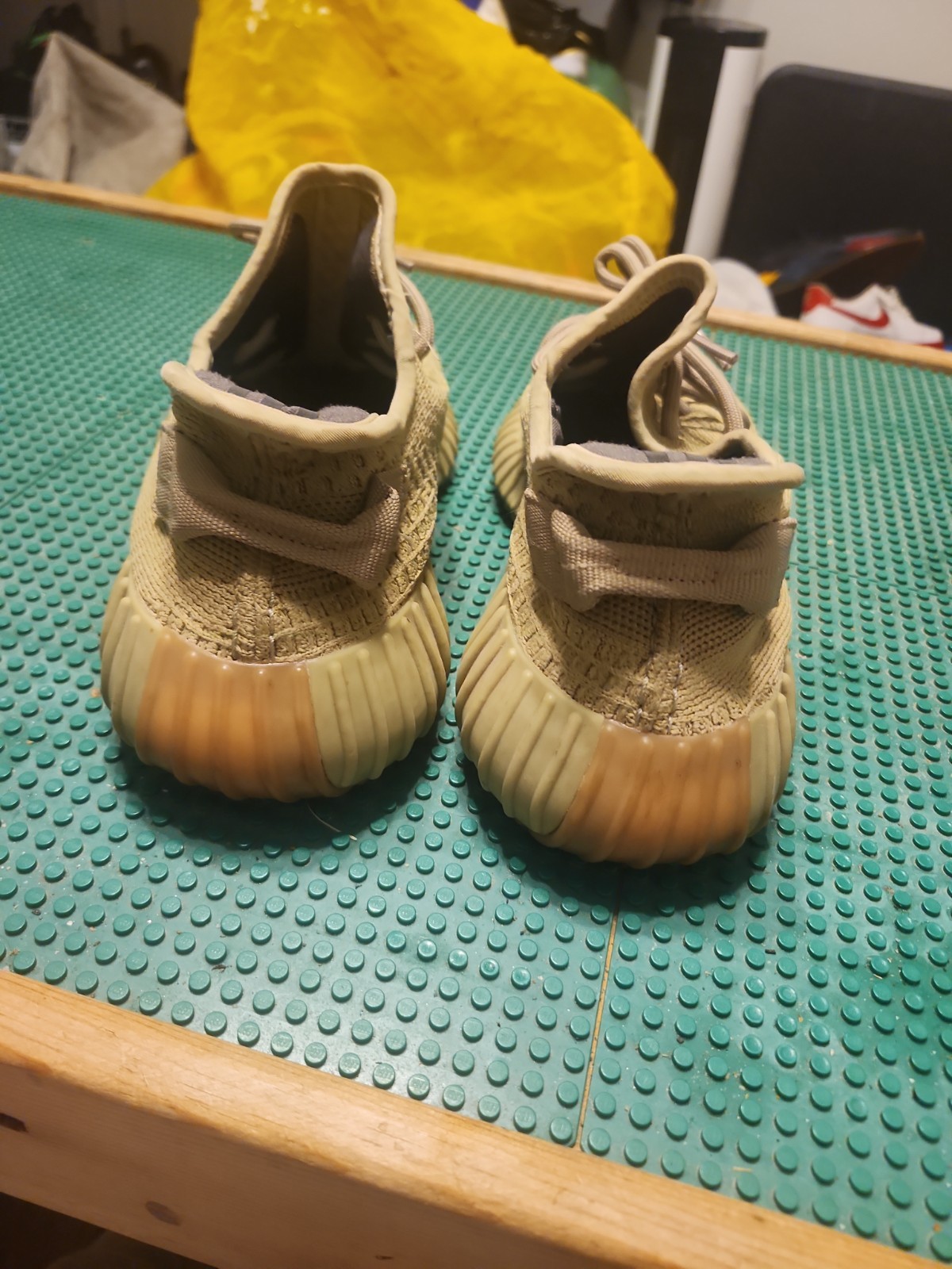 Size 11 – adidas Yeezy Boost 350 V2 Earth #194