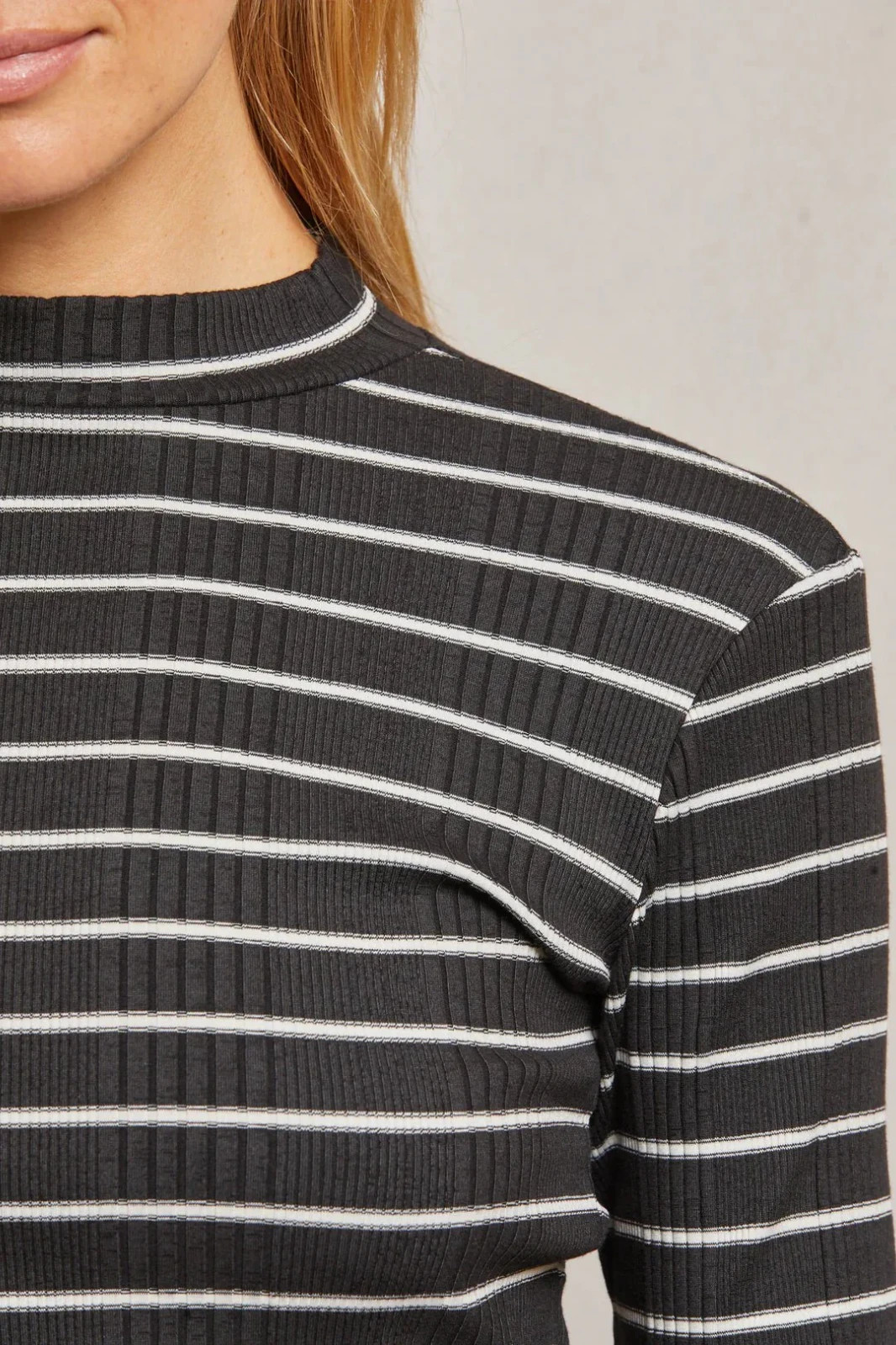 Perfectwhitetee Perfect White Tee Lauryn Shirt Striped knit black white XS