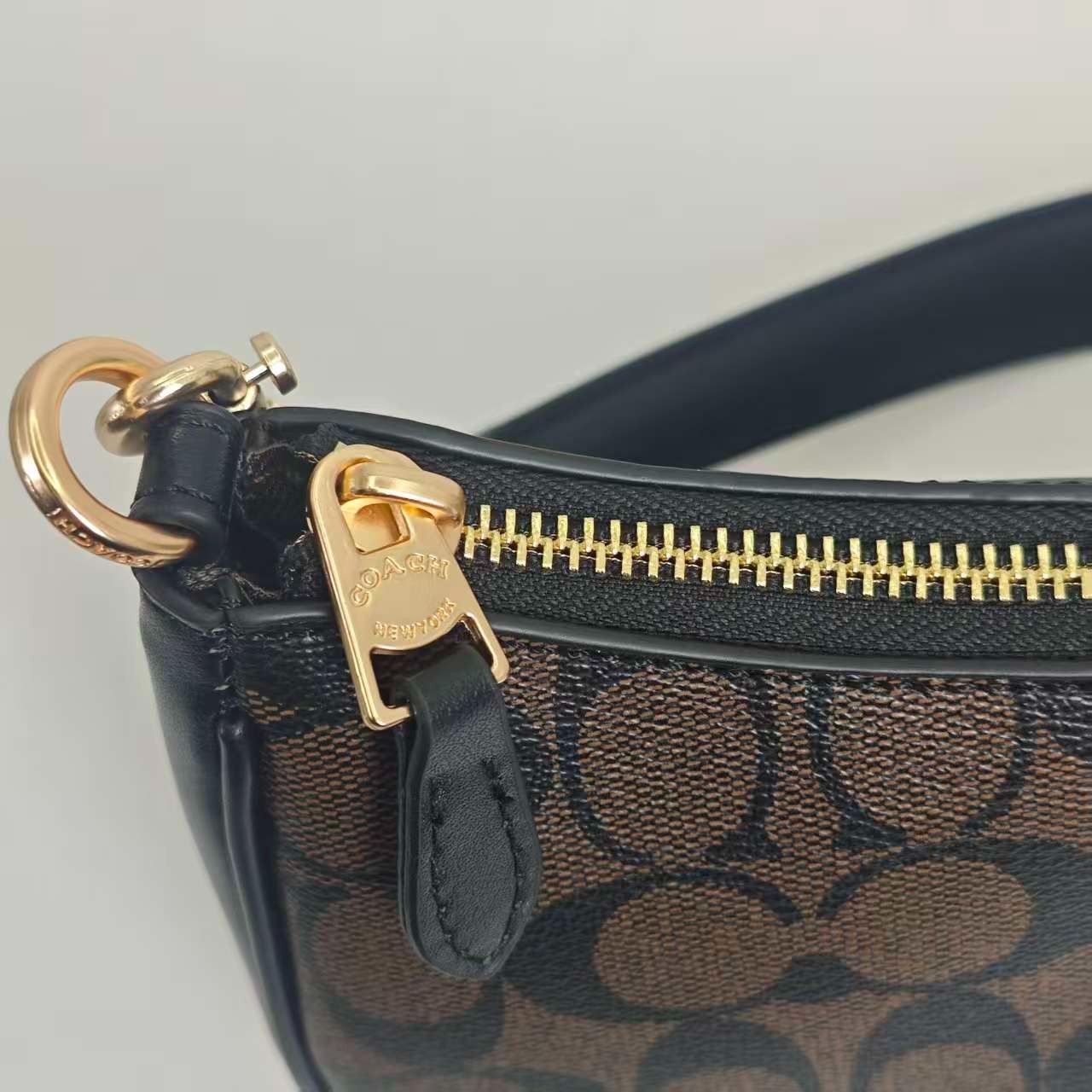 Coach Teri Signature Shoulder Bag Brown Black Chain Strap Crossbody Purse Women
