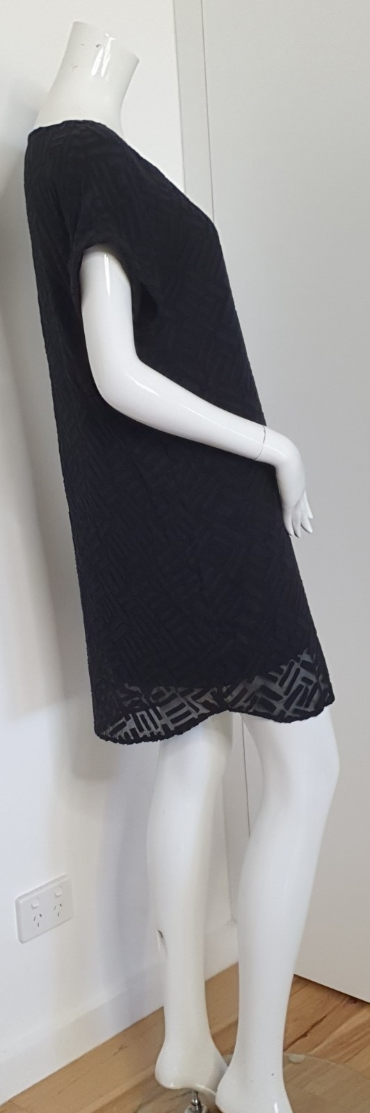 MESOP Sz 10-12 Silk Overlay Shift Dress Cuffed S/Sleeve Black Minimal/Classic