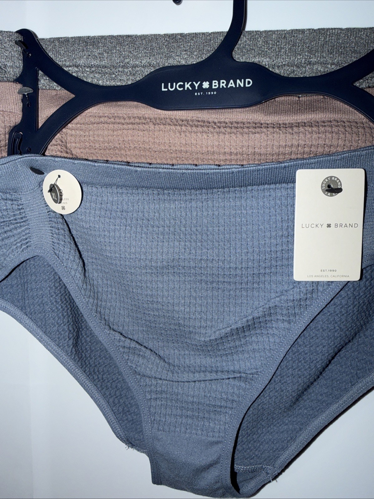 LUCKY BRAND Size: XL Women’s Set of 3 SEAMLESS BIKINIS 92% Nylon-8% Spandex