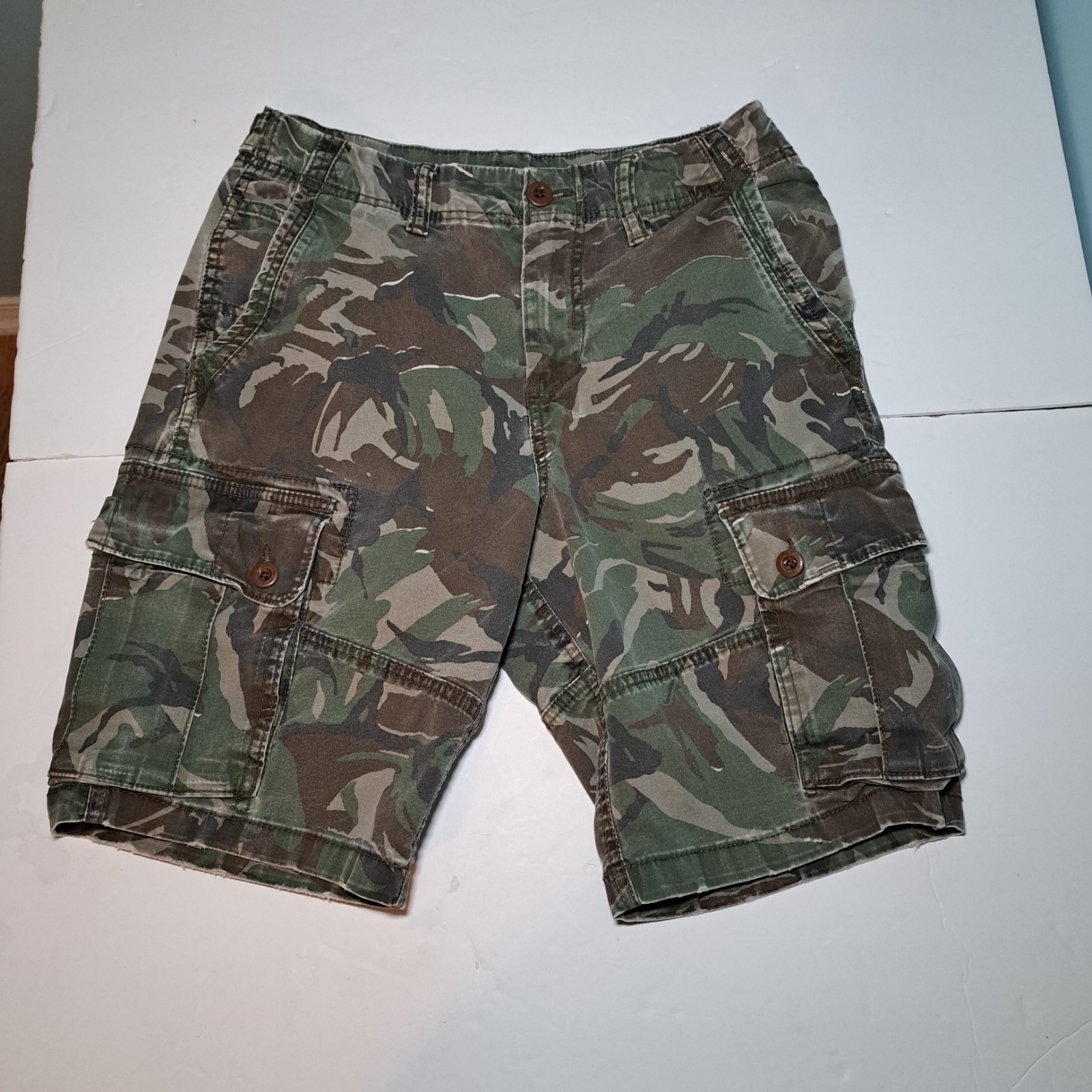American Eagle Mens Next Level Flex Camo Cargo Shorts Size 30 . Read Description